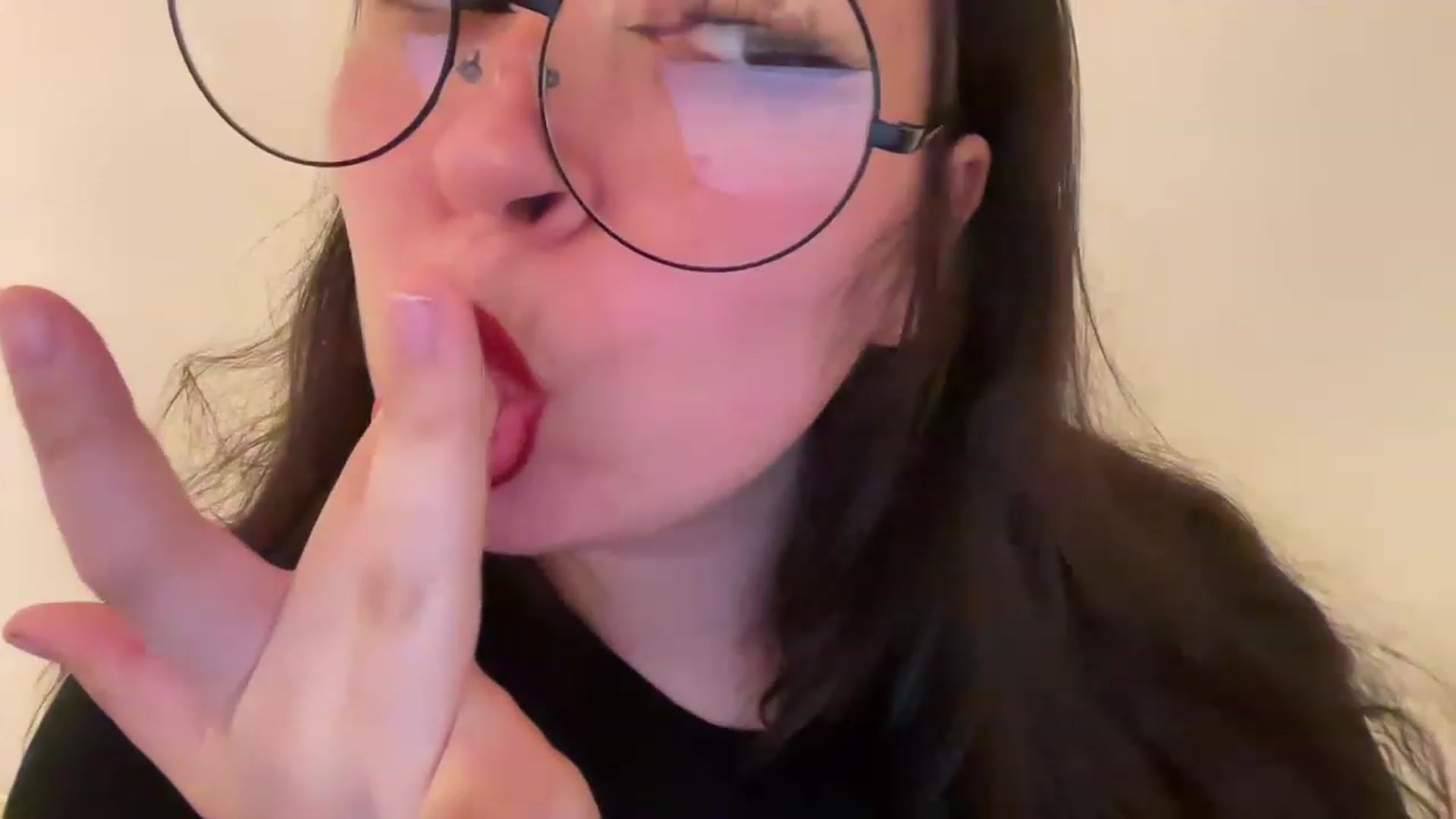 Gallery image thumbnail from Hasymura's myfreecams stream on, 05/15/2023, 20:23 image 14 of 20