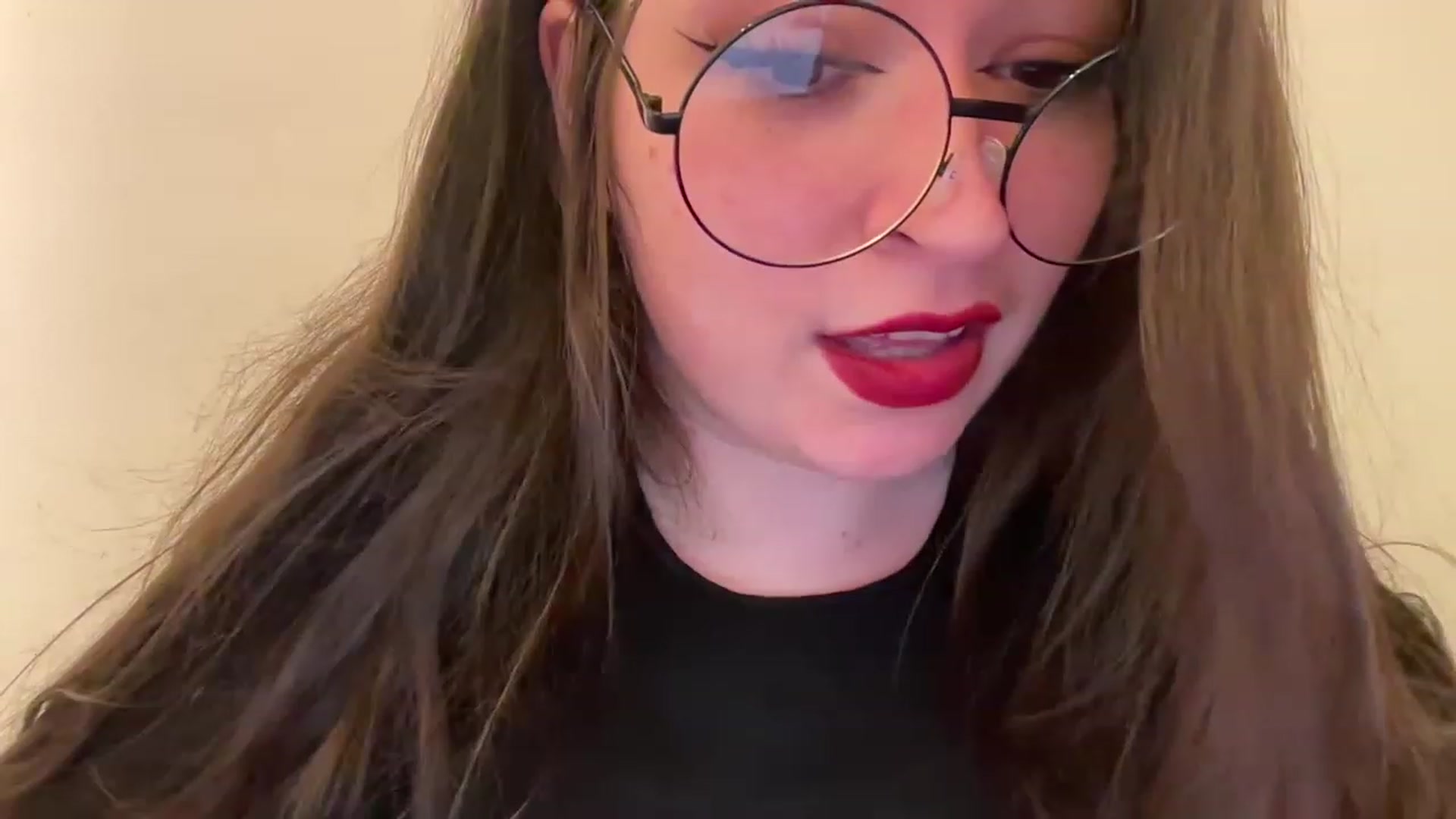 Gallery image thumbnail from Hasymura's myfreecams stream on, 05/15/2023, 20:23 image 6 of 20