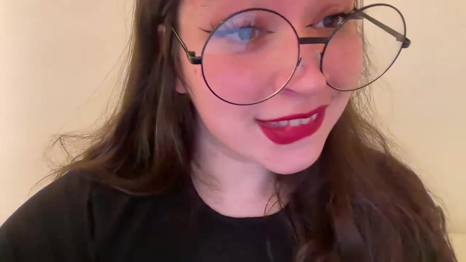 Gallery image thumbnail from Hasymura's myfreecams stream on, 05/15/2023, 20:23 image 15 of 20