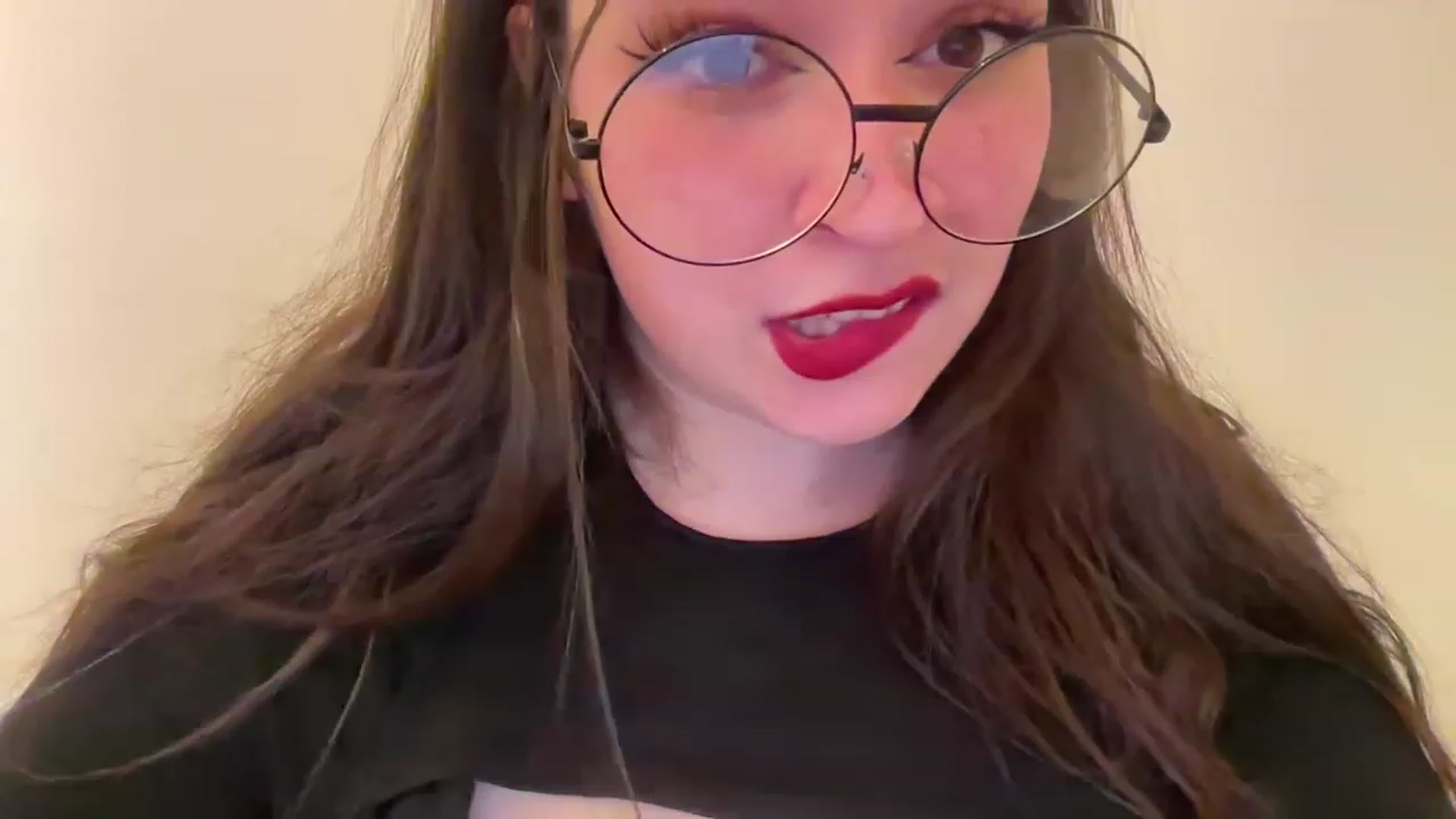 Gallery image thumbnail from Hasymura's myfreecams stream on, 05/15/2023, 20:23 image 7 of 20