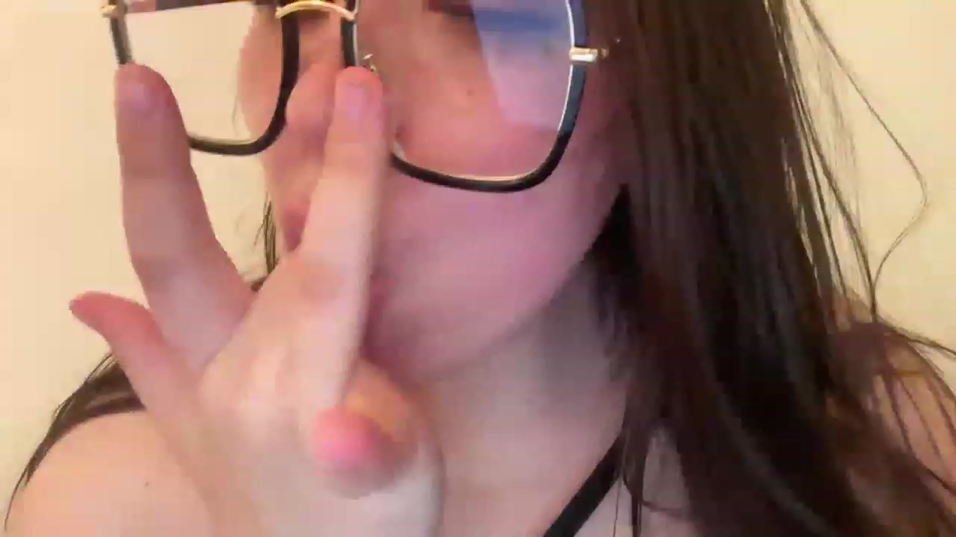 Gallery image thumbnail from Hasymura's myfreecams stream on, 05/17/2023, 20:08 image 15 of 20