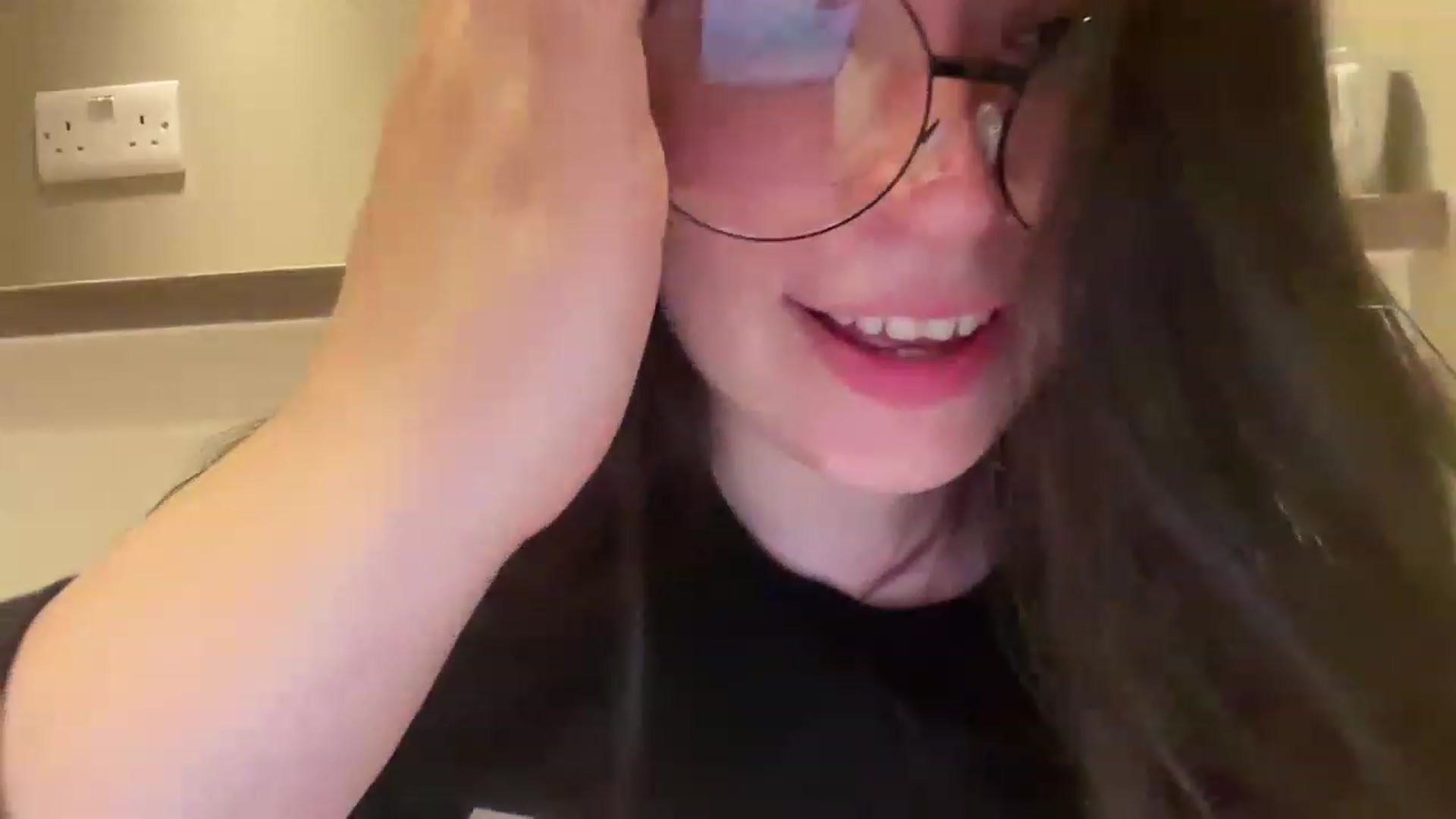 Gallery image thumbnail from Hasymura's myfreecams stream on, 05/22/2023, 02:40 image 2 of 20