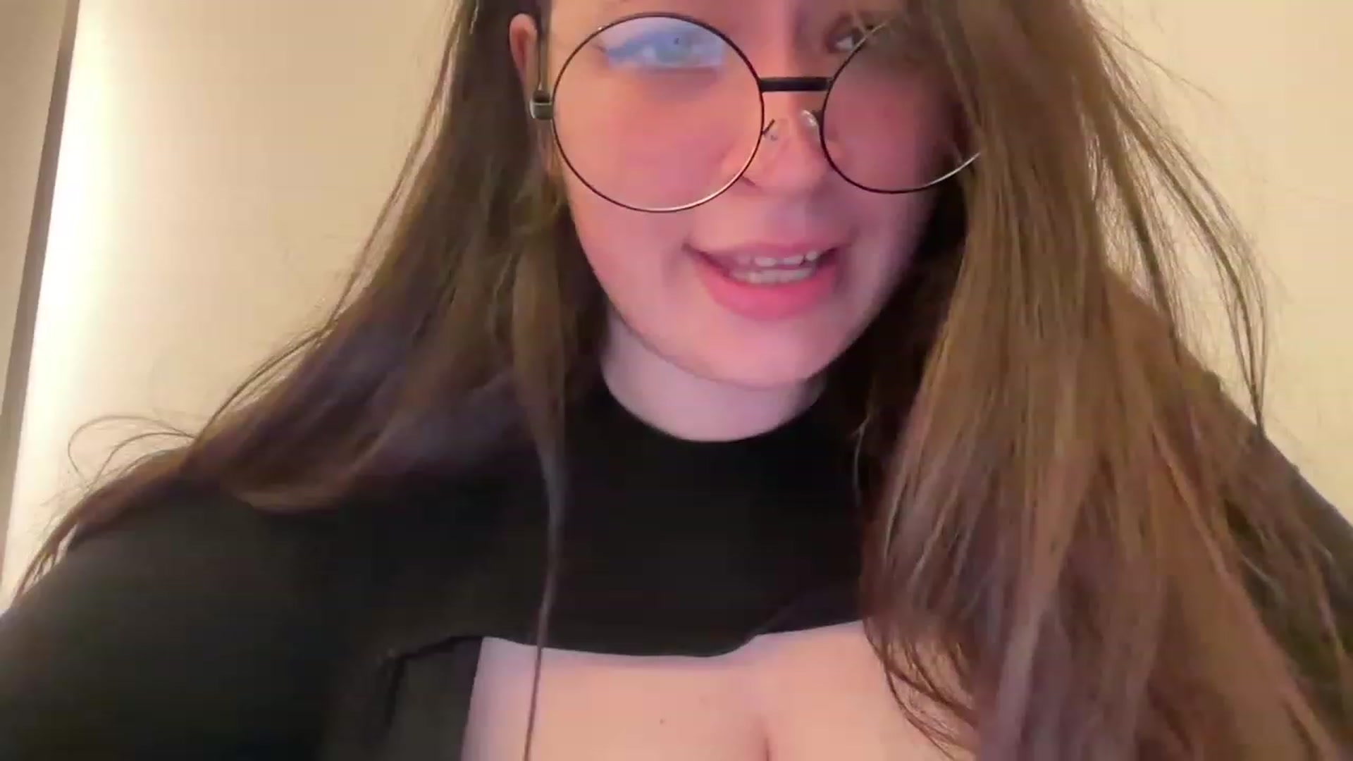 Gallery image thumbnail from Hasymura's myfreecams stream on, 05/24/2023, 22:19 image 13 of 20