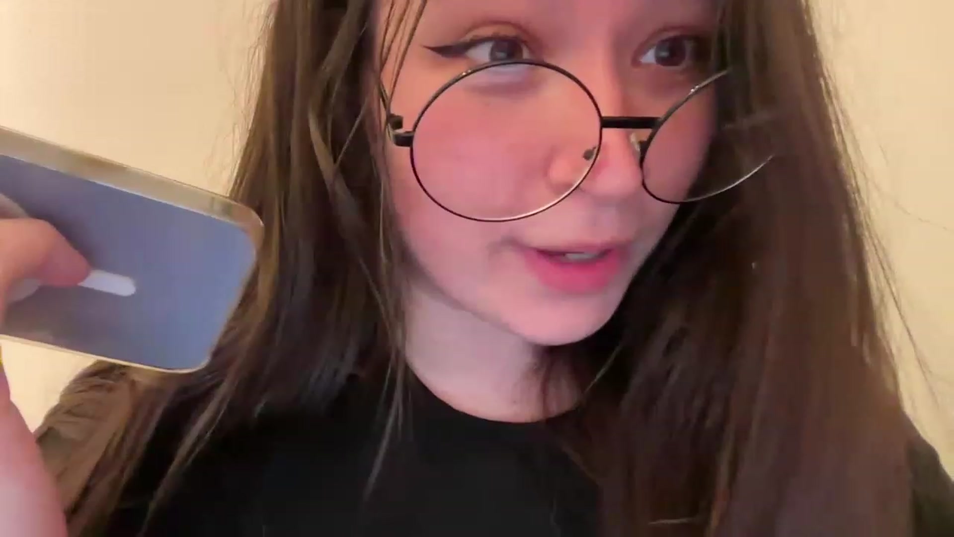 Gallery image thumbnail from Hasymura's myfreecams stream on, 05/24/2023, 23:20 image 13 of 20