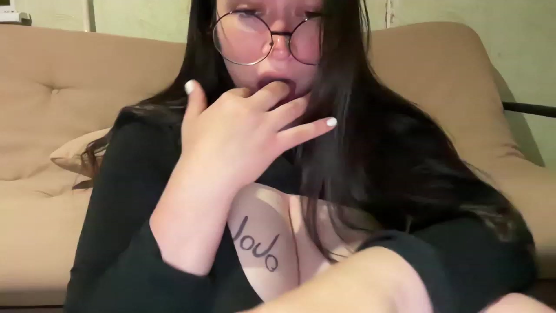 Gallery image thumbnail from Hasymura's myfreecams stream on, 06/02/2023, 22:18 image 3 of 20