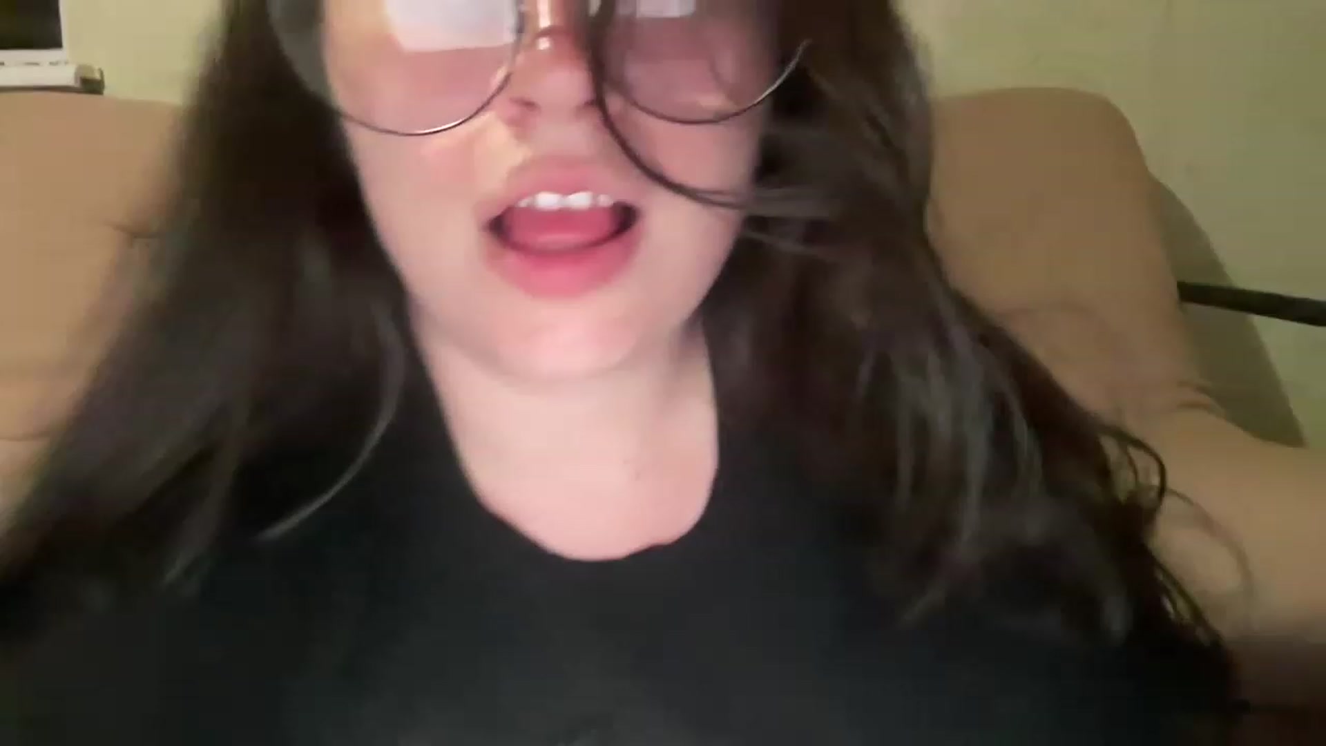 Gallery image thumbnail from Hasymura's myfreecams stream on, 06/02/2023, 22:50 image 5 of 20
