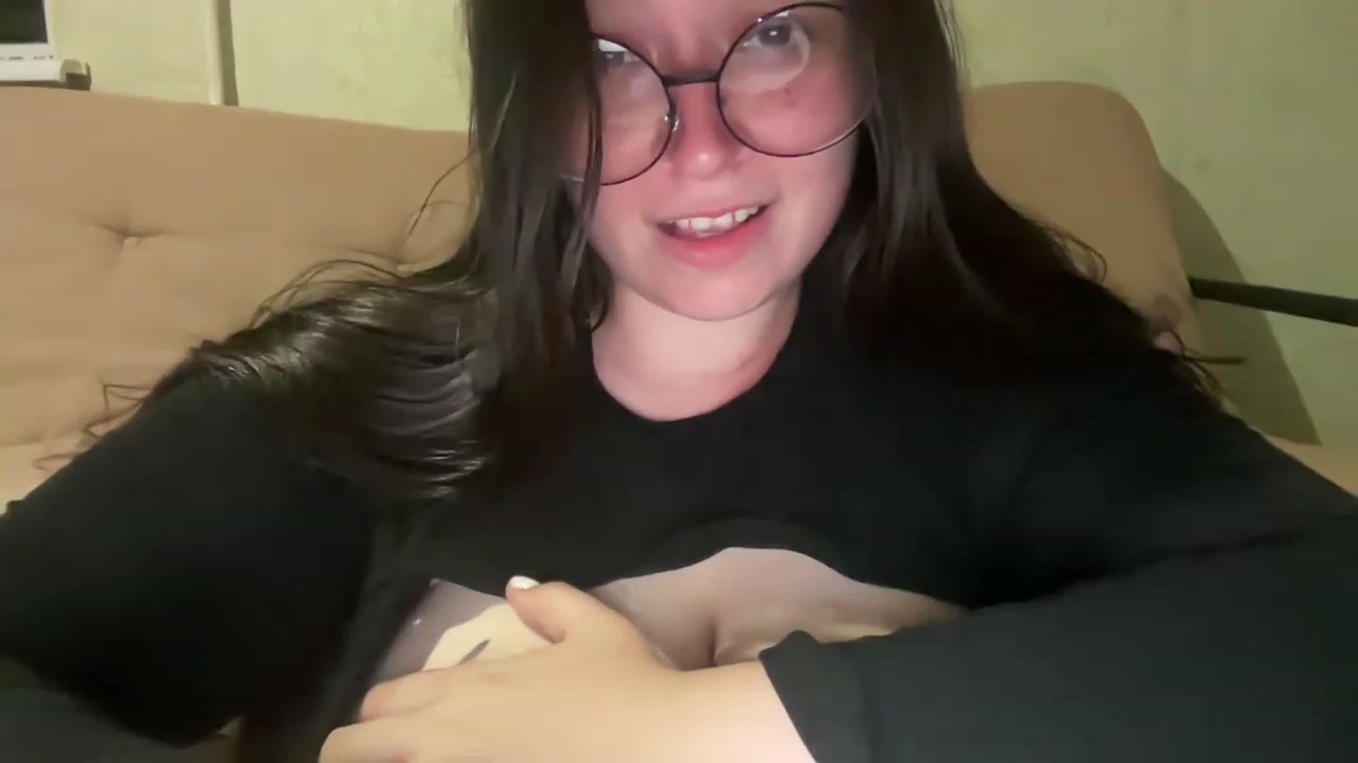 Gallery image thumbnail from Hasymura's myfreecams stream on, 06/02/2023, 22:50 image 2 of 20