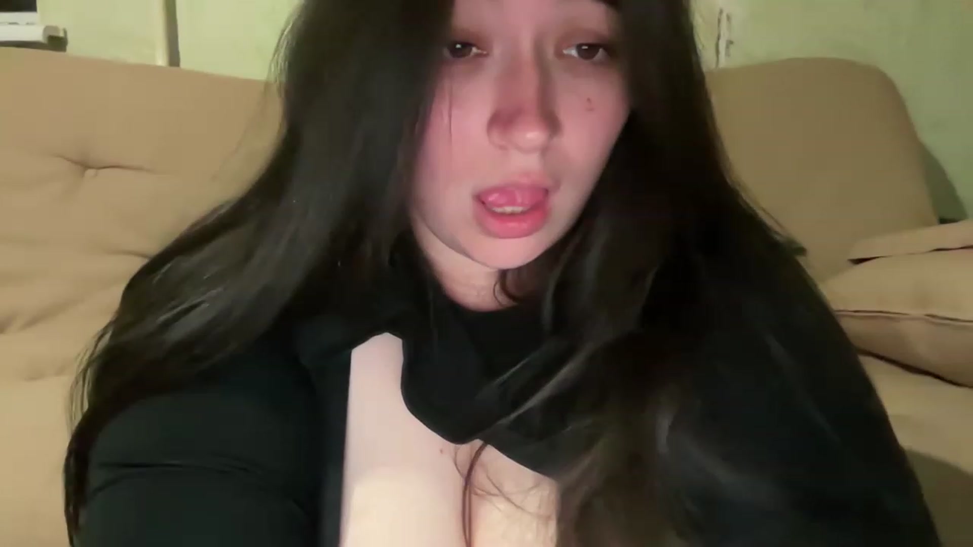 Gallery image thumbnail from Hasymura's myfreecams stream on, 06/04/2023, 23:53 image 14 of 20