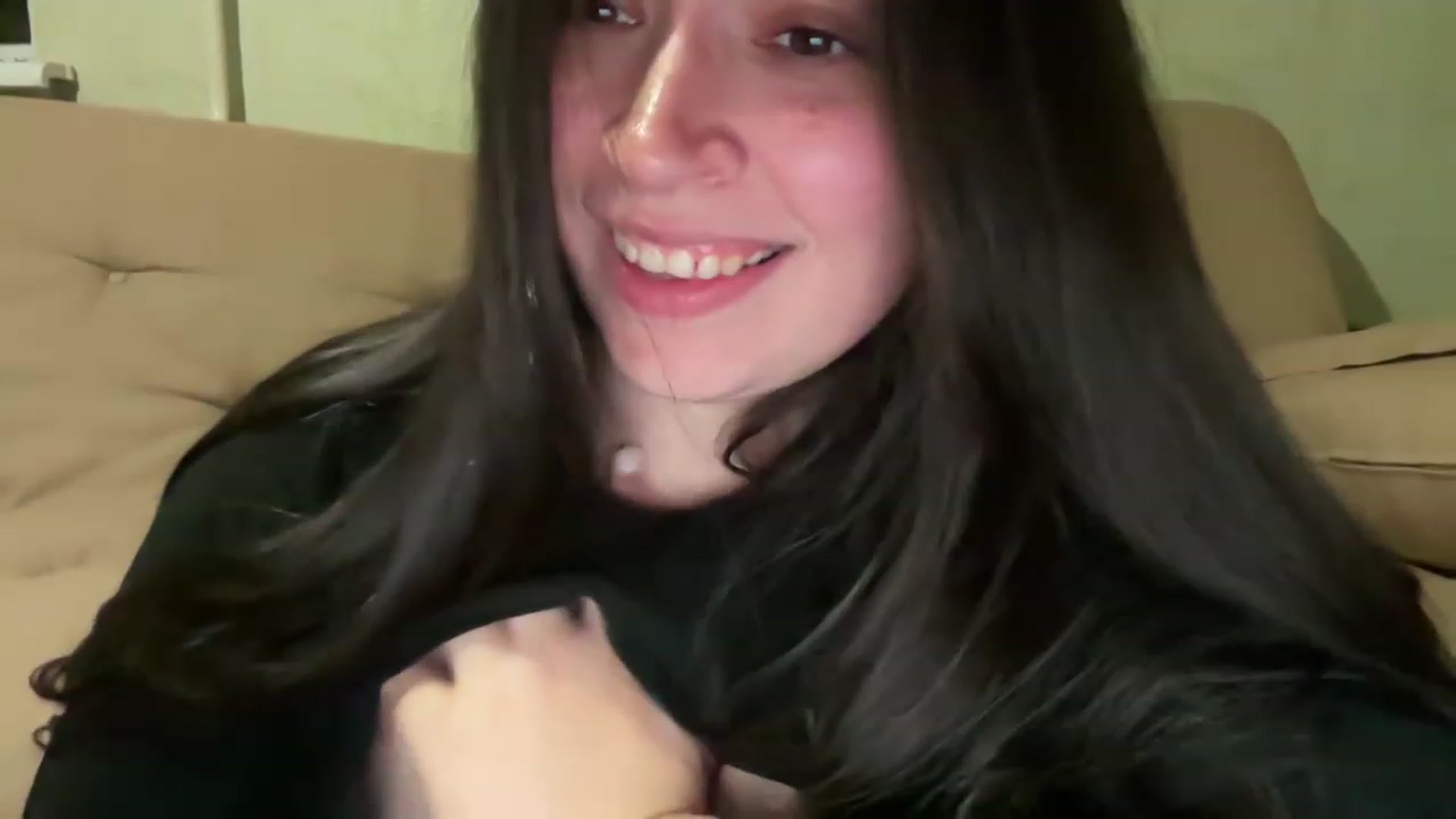Gallery image thumbnail from Hasymura's myfreecams stream on, 06/04/2023, 23:53 image 13 of 20