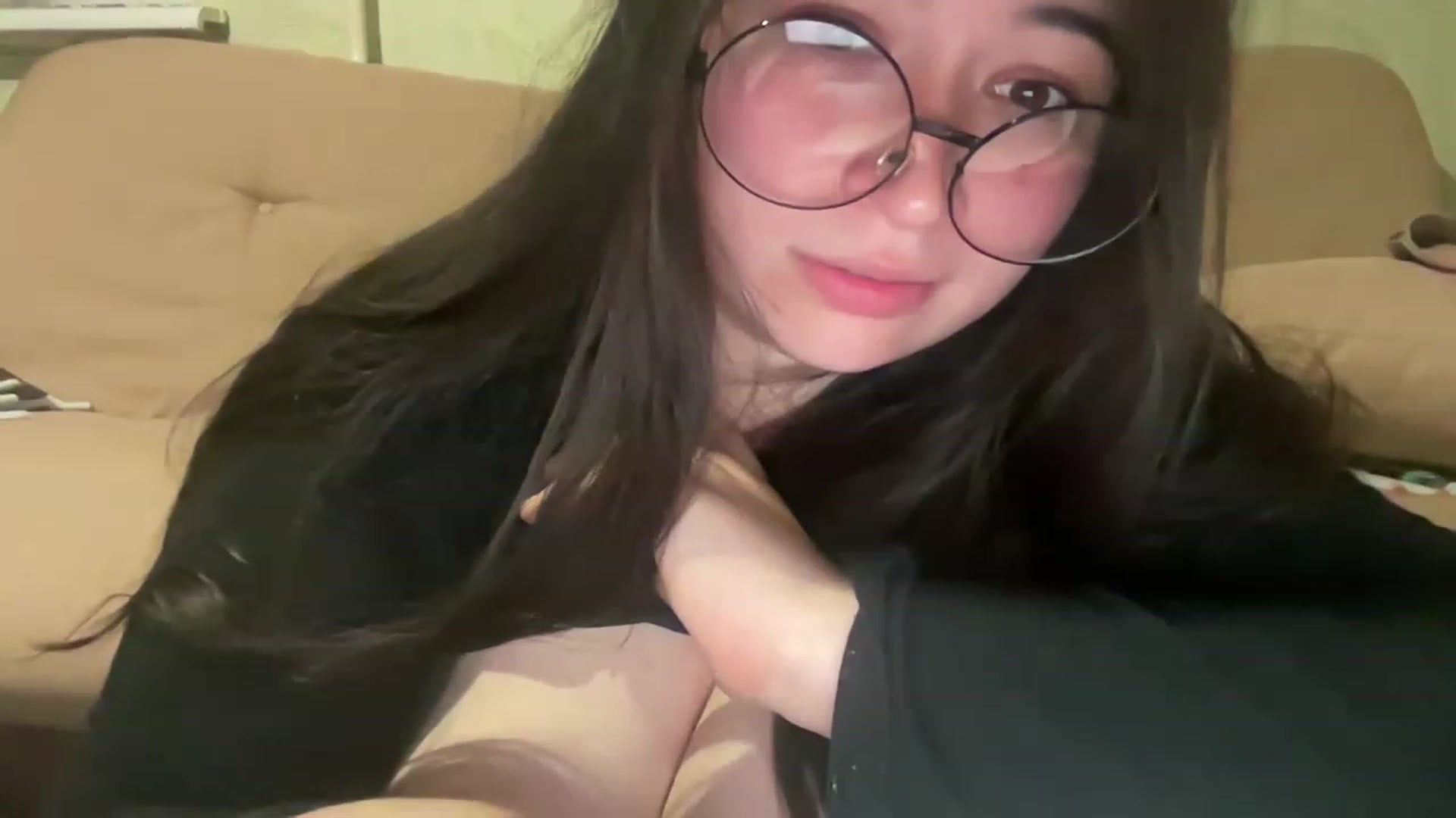 Gallery image thumbnail from Hasymura's myfreecams stream on, 06/07/2023, 21:06 image 13 of 20