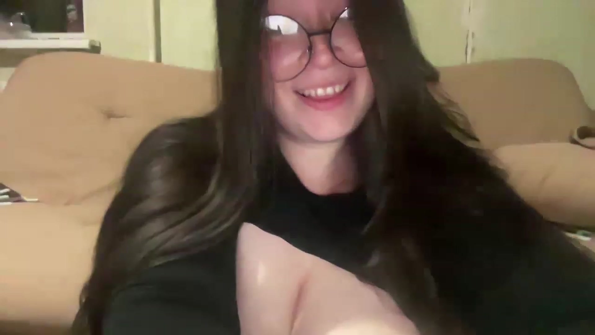 Gallery image thumbnail from Hasymura's myfreecams stream on, 06/07/2023, 21:06 image 8 of 20