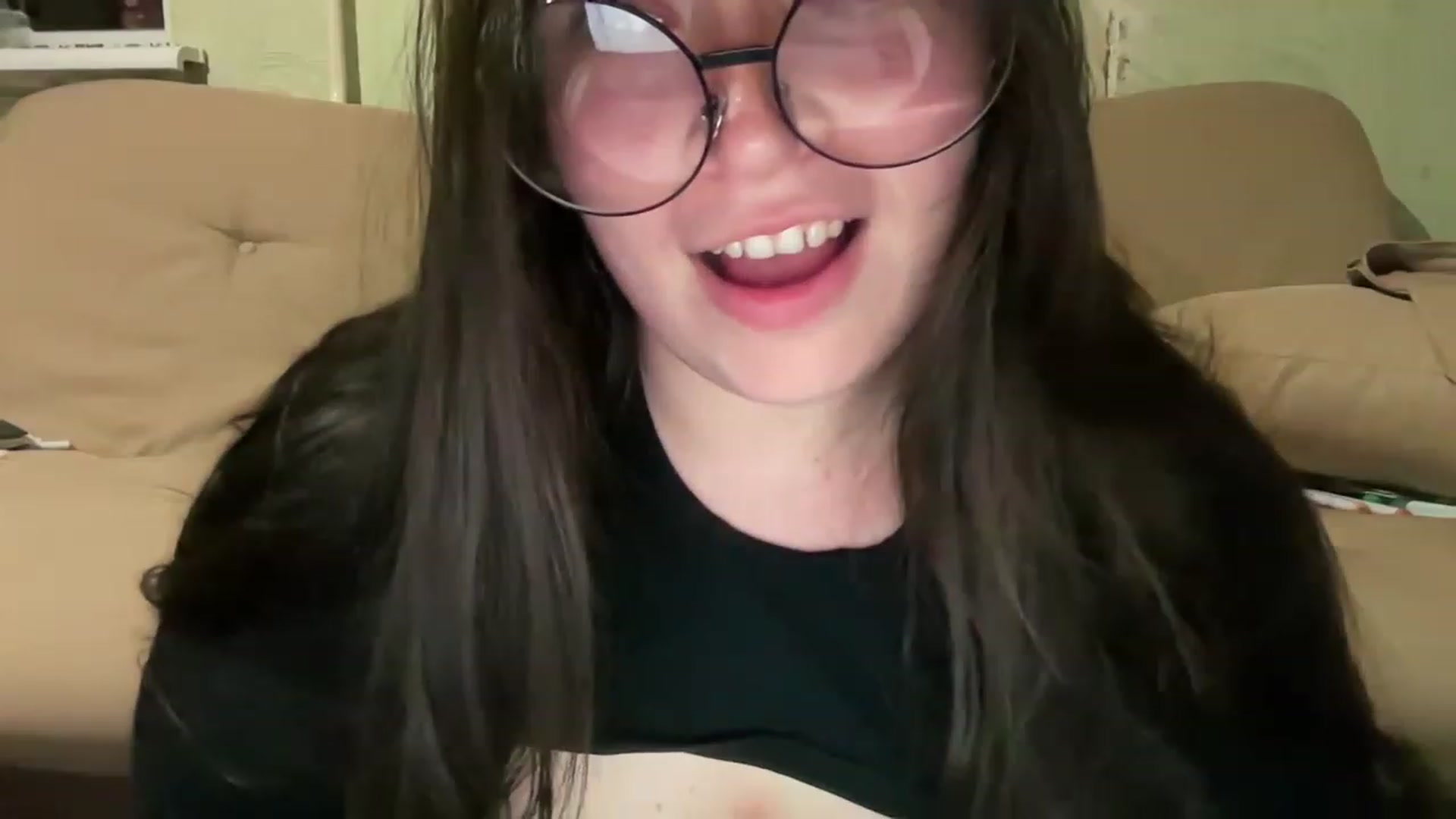 Gallery image thumbnail from Hasymura's myfreecams stream on, 06/07/2023, 21:06 image 2 of 20