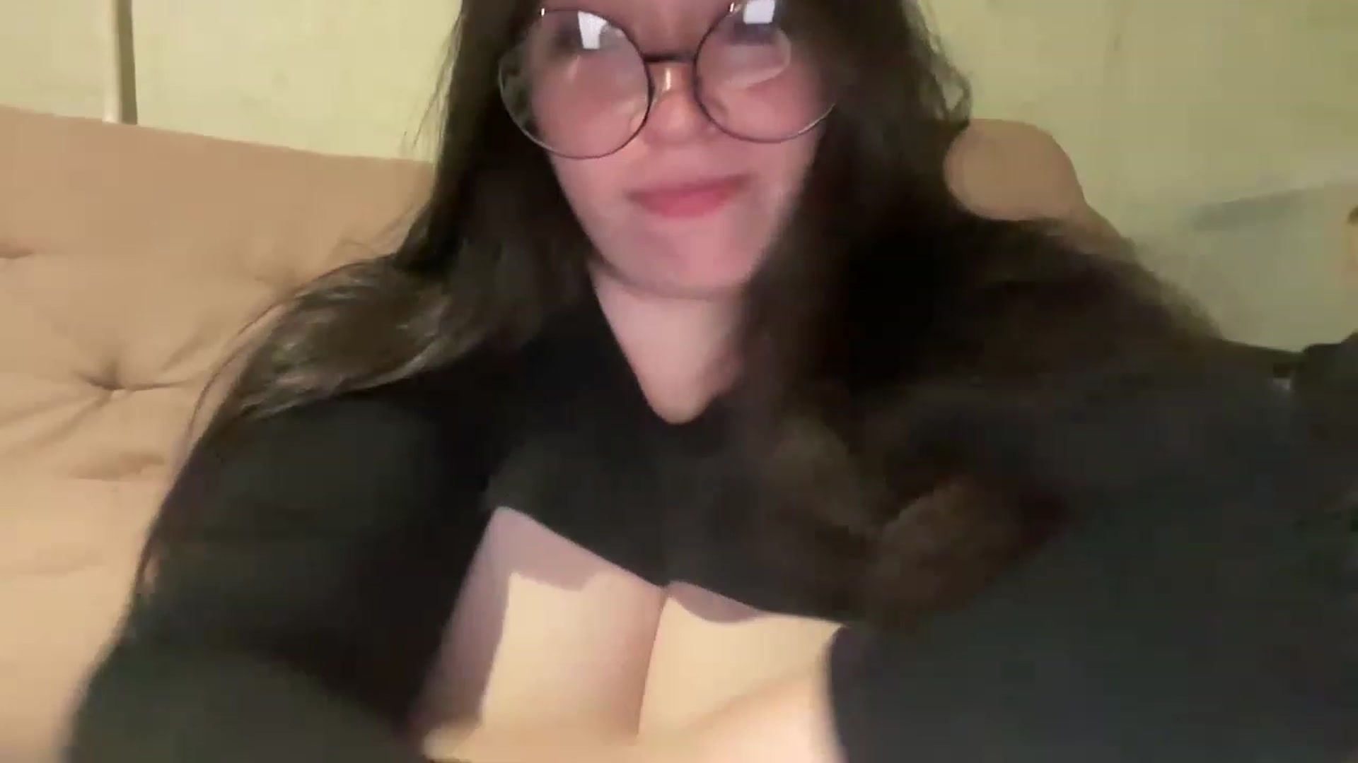 Gallery image thumbnail from Hasymura's myfreecams stream on, 06/10/2023, 19:42 image 20 of 20