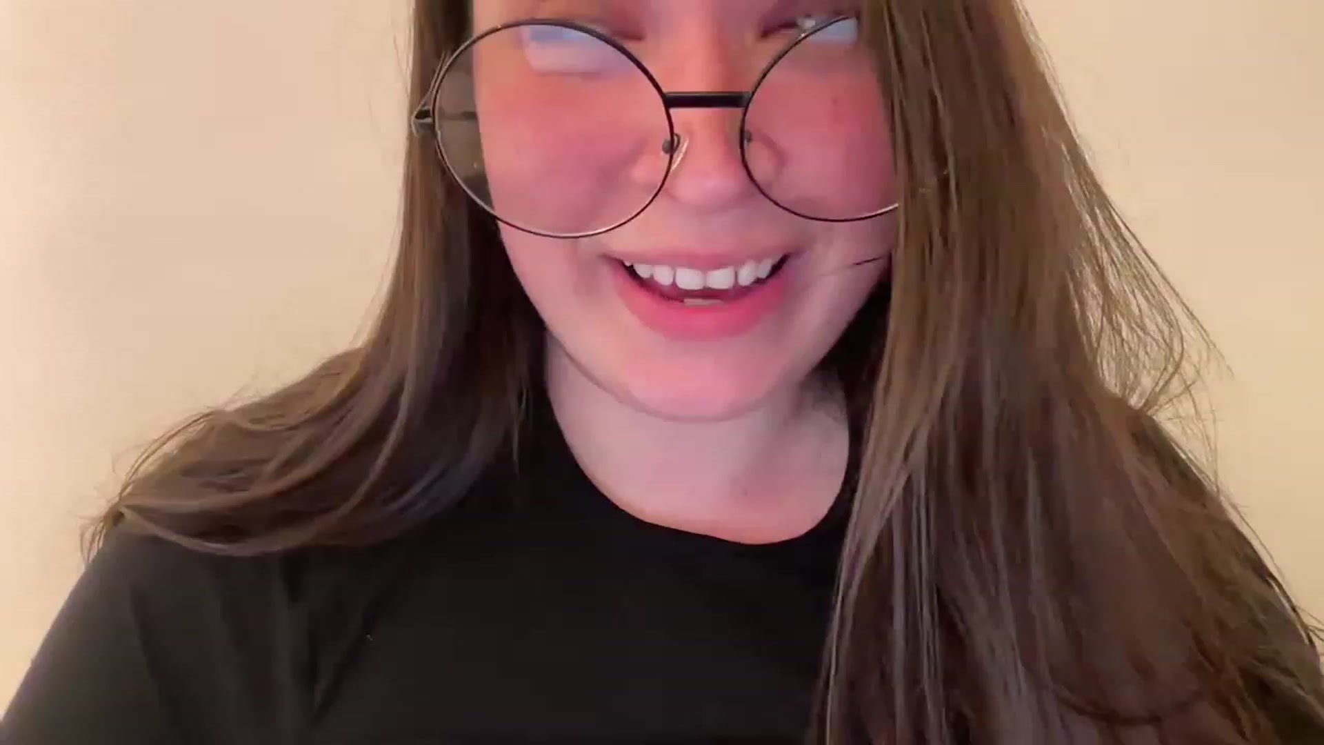Gallery image thumbnail from Hasymura's myfreecams stream on, 06/28/2023, 19:15 image 15 of 20