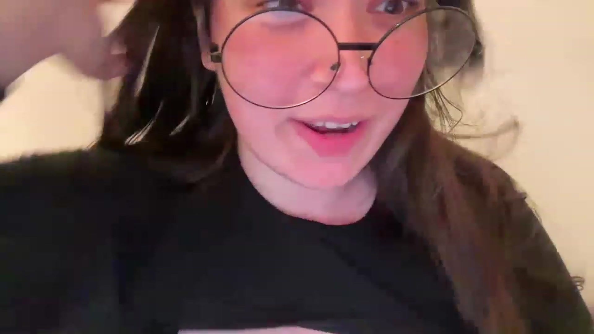 Gallery image thumbnail from Hasymura's myfreecams stream on, 06/28/2023, 19:51 image 3 of 20