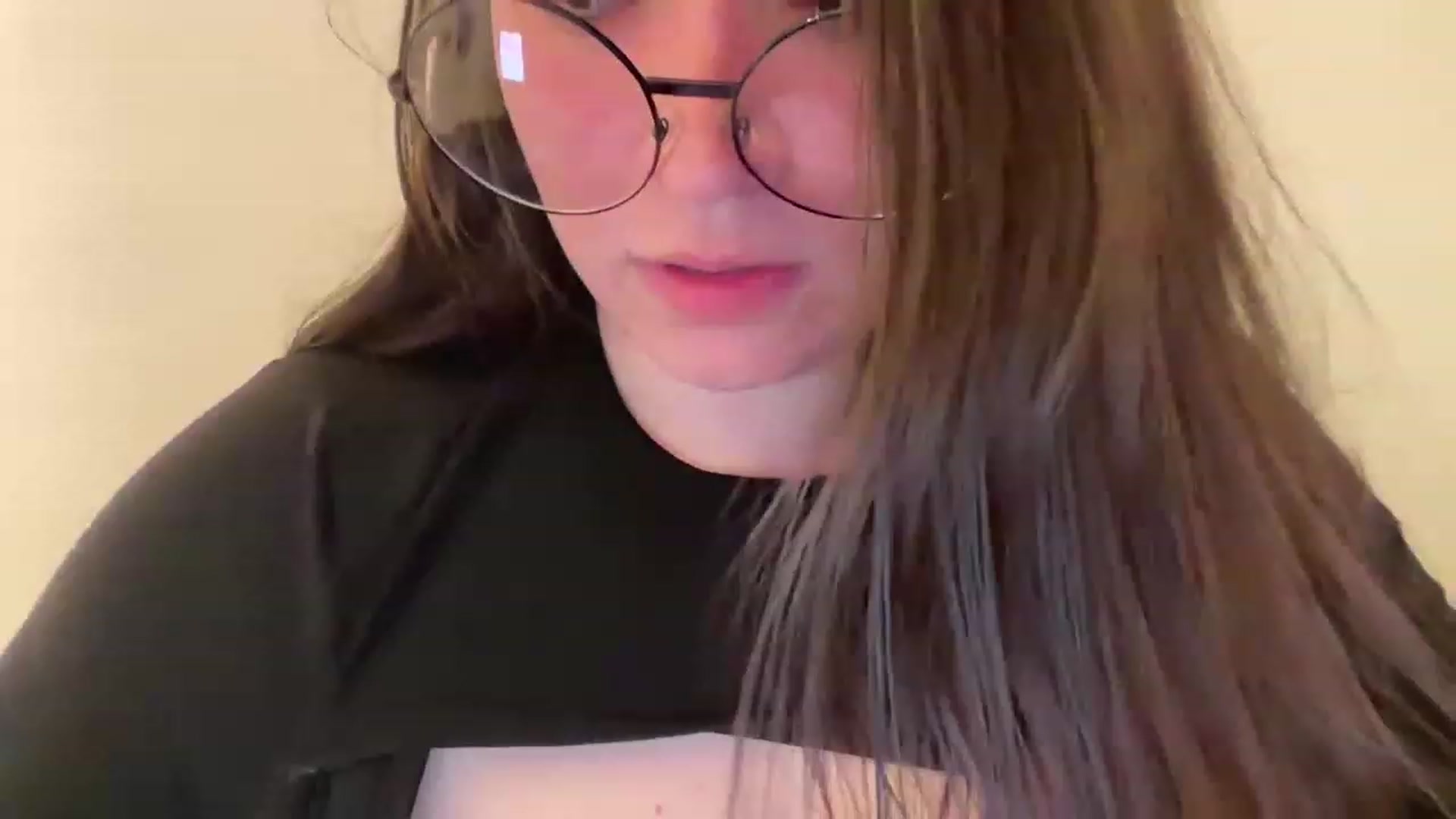Gallery image thumbnail from Hasymura's myfreecams stream on, 06/28/2023, 19:51 image 19 of 20