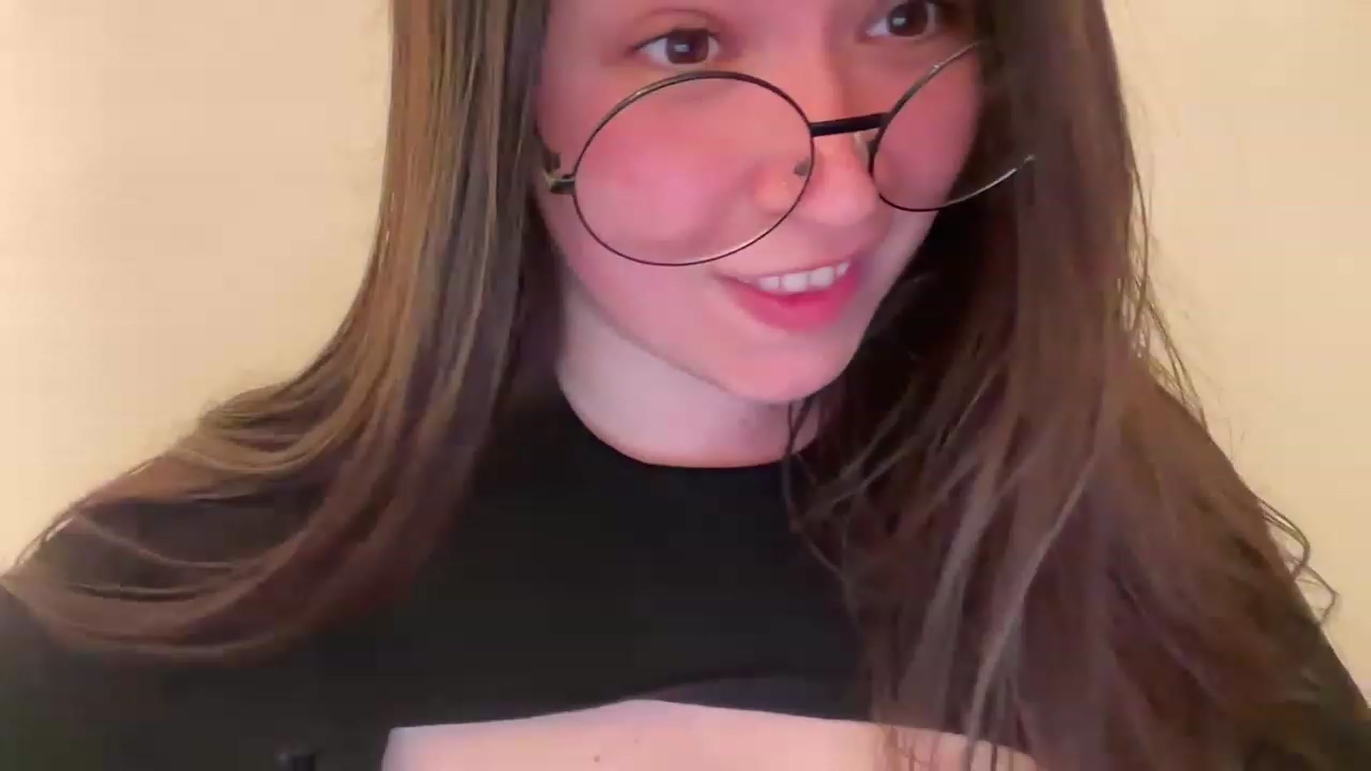 Gallery image thumbnail from Hasymura's myfreecams stream on, 06/28/2023, 19:51 image 7 of 20