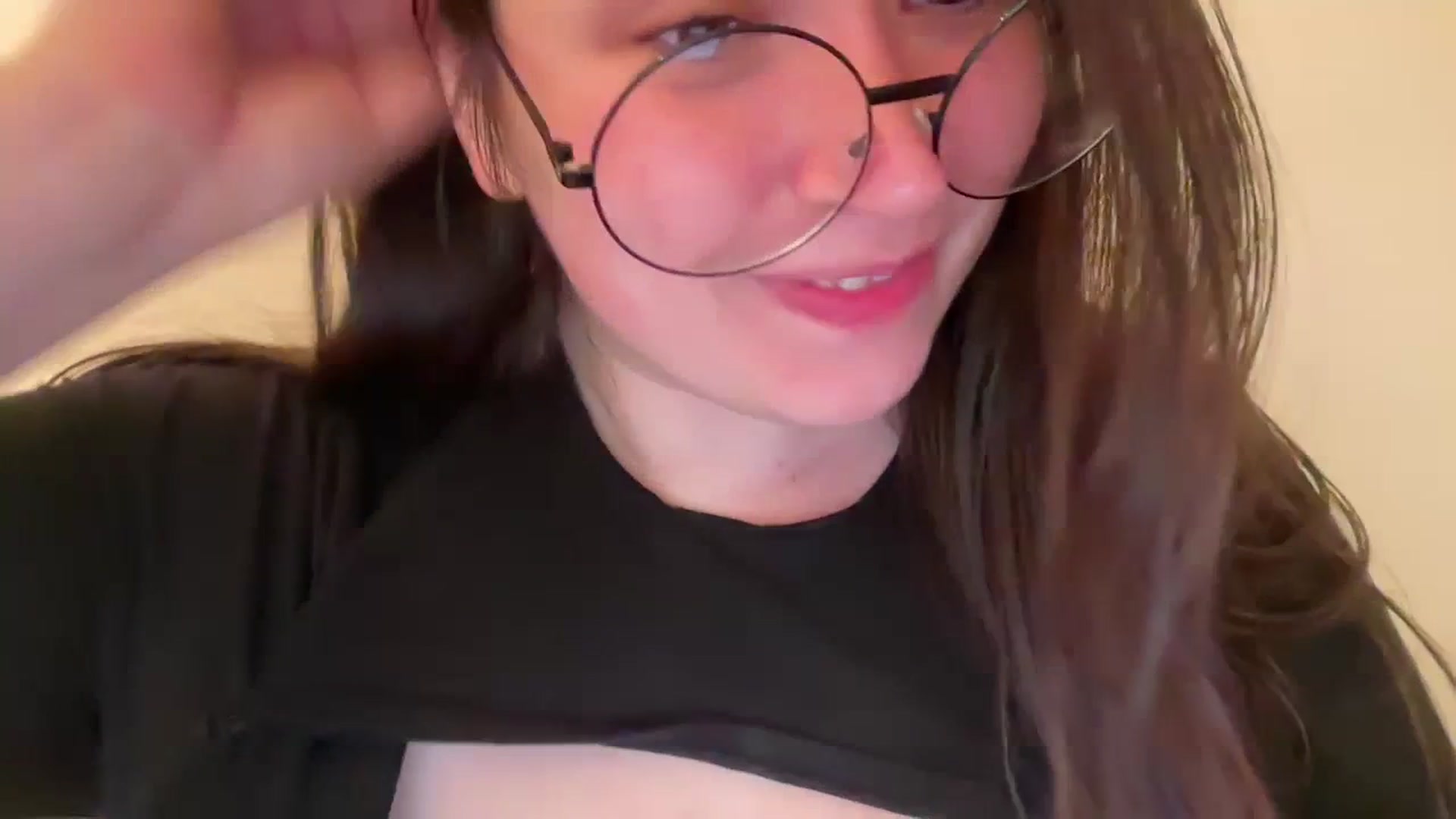 Gallery image thumbnail from Hasymura's myfreecams stream on, 06/28/2023, 21:41 image 8 of 20
