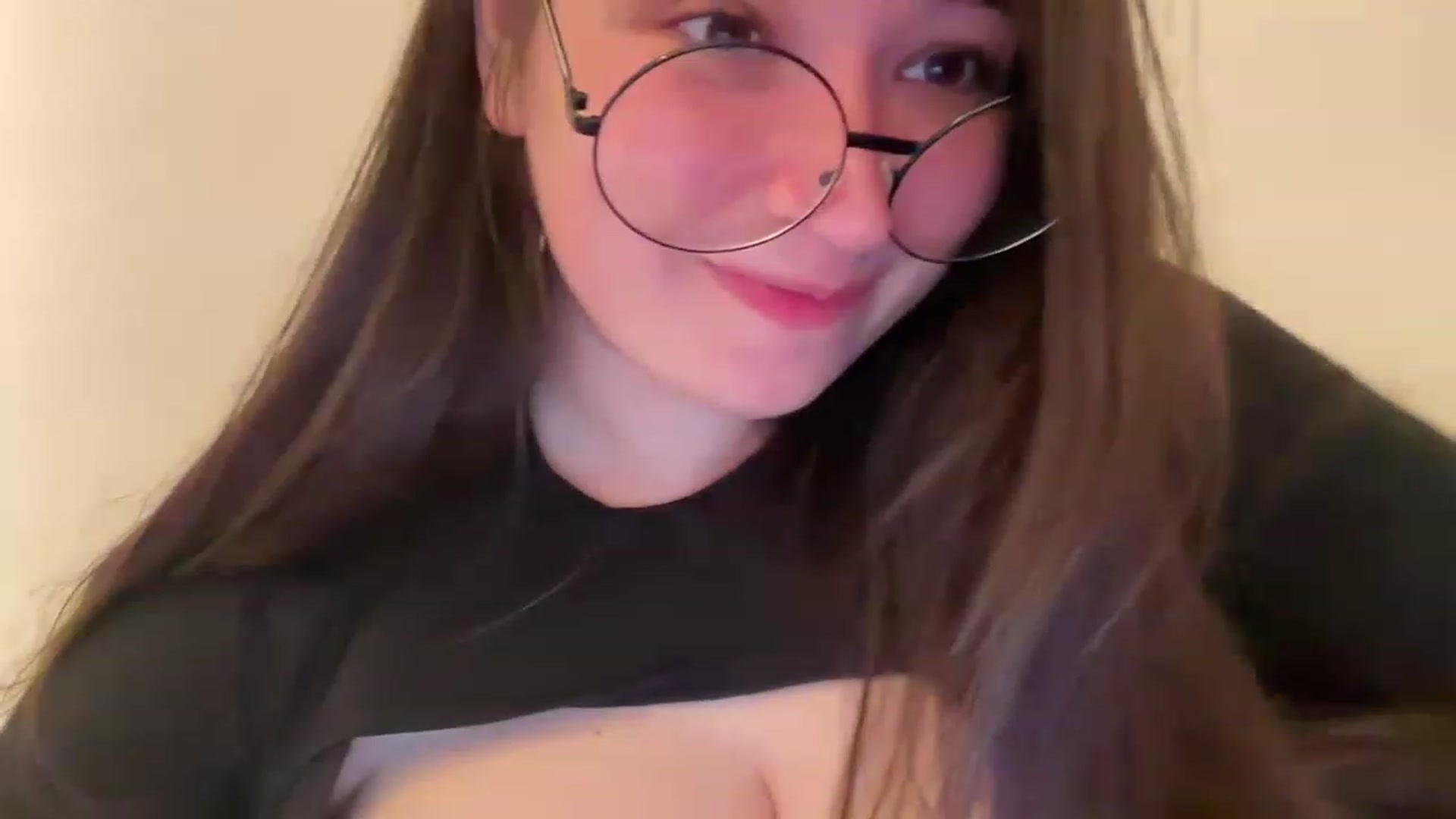 Gallery image thumbnail from Hasymura's myfreecams stream on, 06/28/2023, 22:07 image 18 of 20