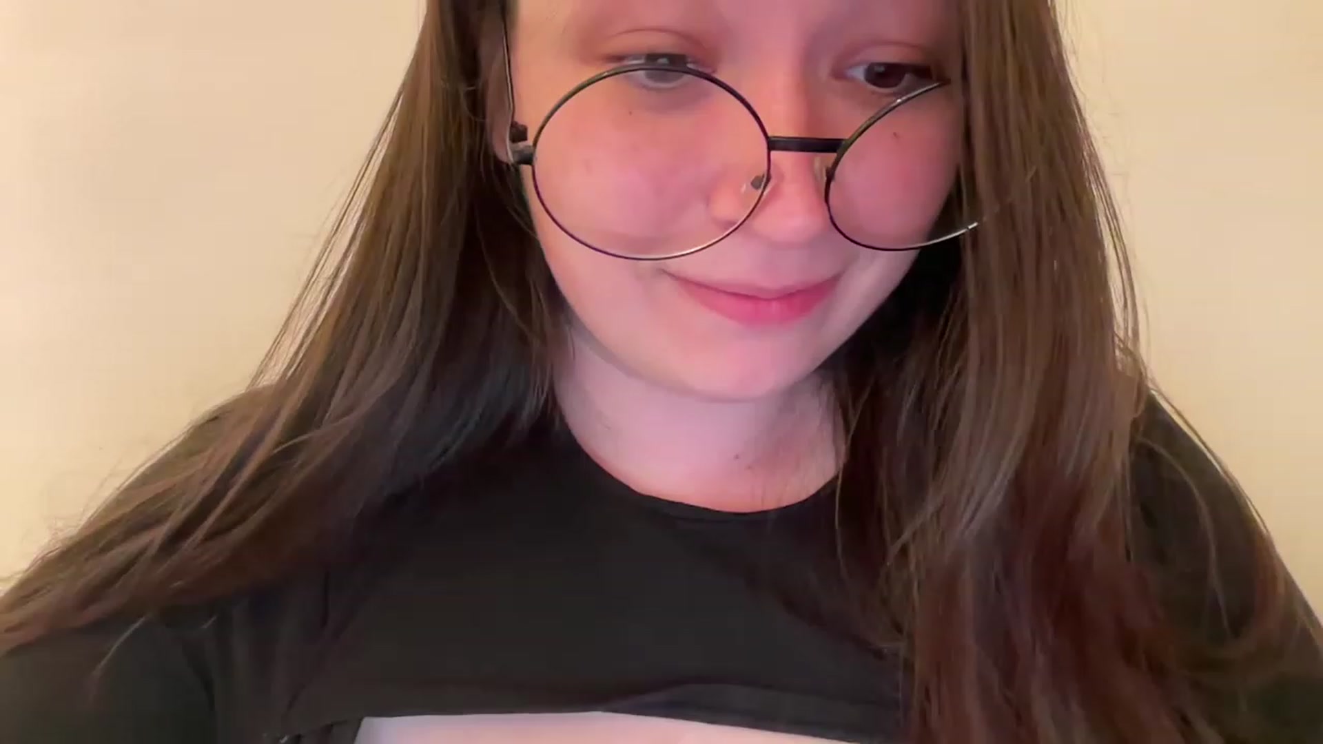 Gallery image thumbnail from Hasymura's myfreecams stream on, 06/28/2023, 22:07 image 16 of 20