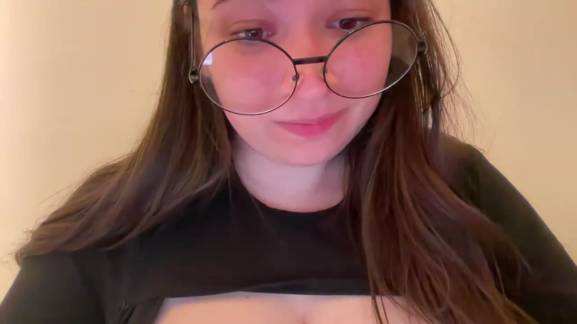 Gallery image thumbnail from Hasymura's myfreecams stream on, 06/28/2023, 22:07 image 20 of 20