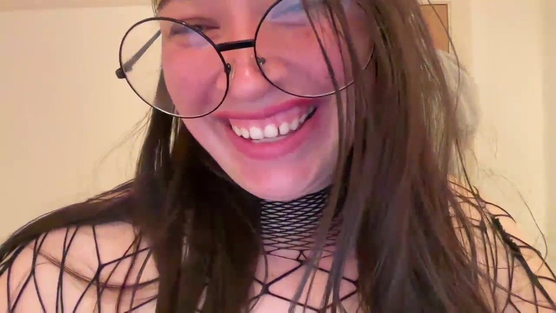 Gallery image thumbnail from Hasymura's myfreecams stream on, 07/02/2023, 24:52 image 11 of 20