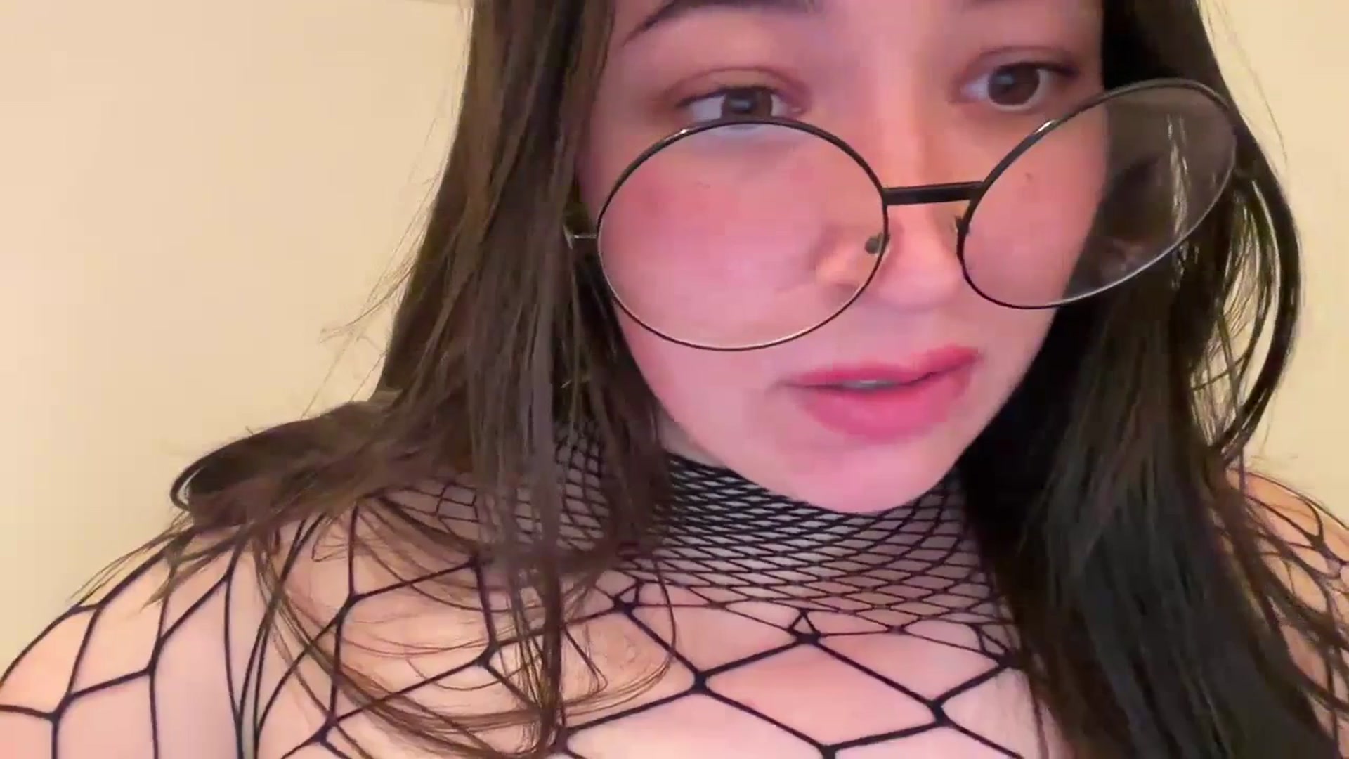 Gallery image thumbnail from Hasymura's myfreecams stream on, 07/02/2023, 24:52 image 9 of 20