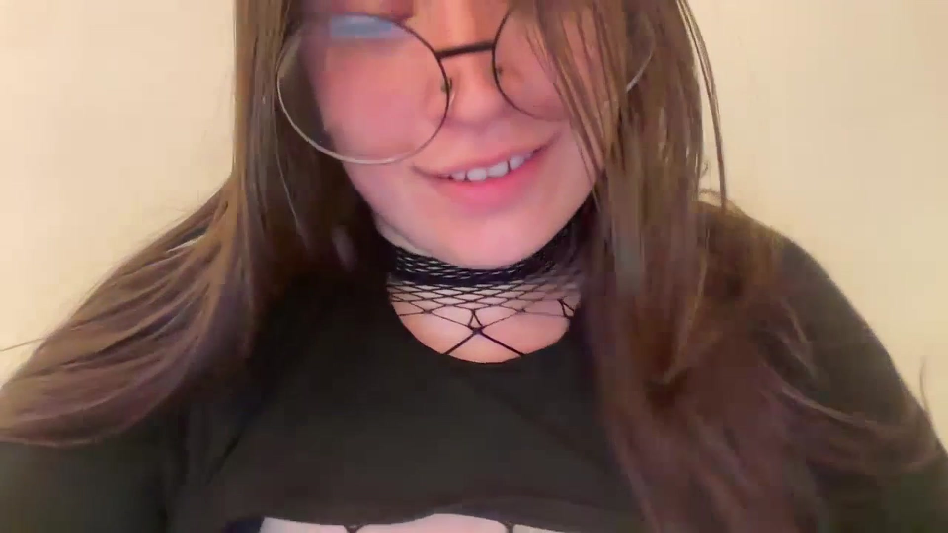 Gallery image thumbnail from Hasymura's myfreecams stream on, 07/02/2023, 16:29 image 12 of 20