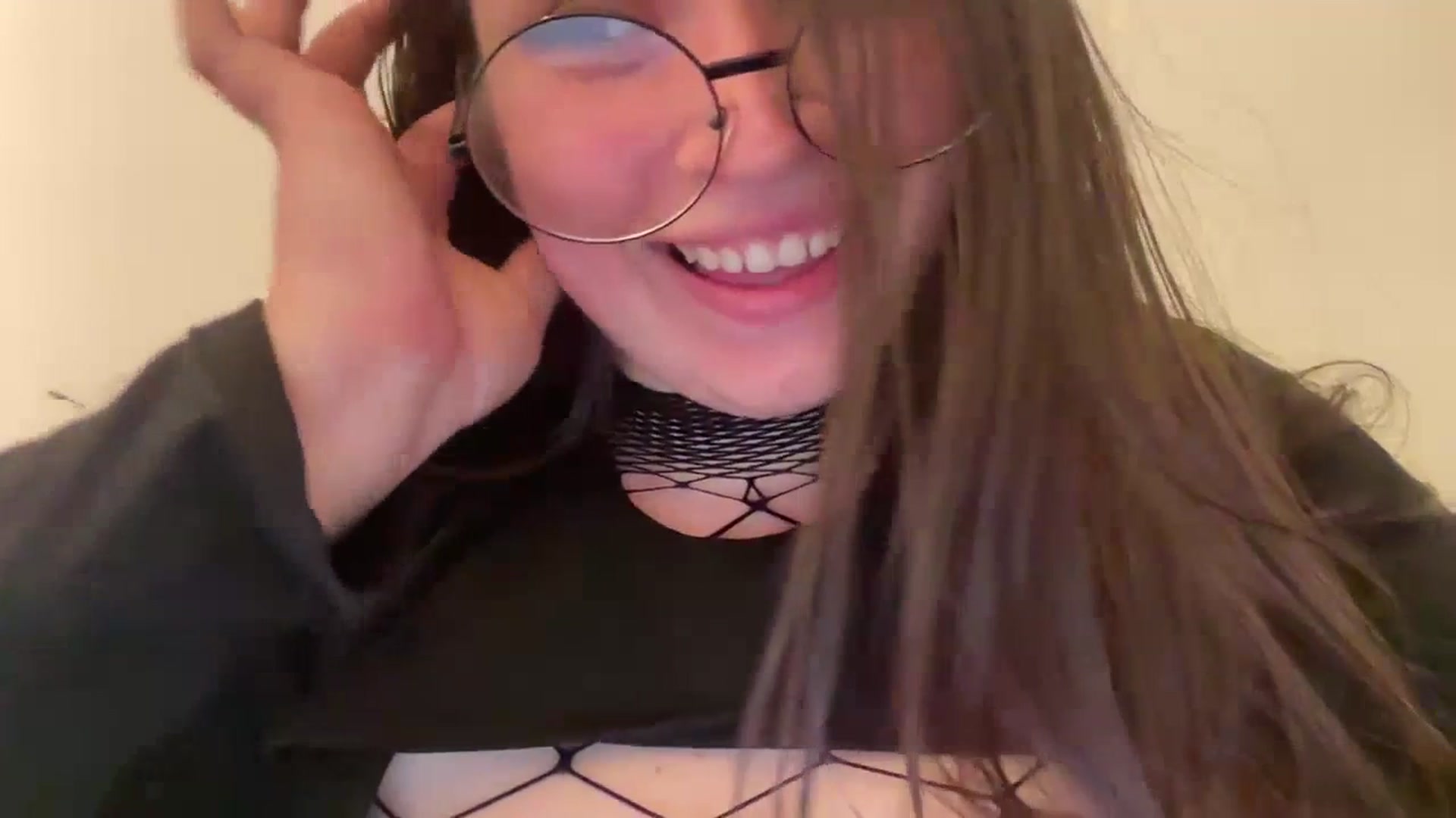 Gallery image thumbnail from Hasymura's myfreecams stream on, 07/02/2023, 16:29 image 18 of 20