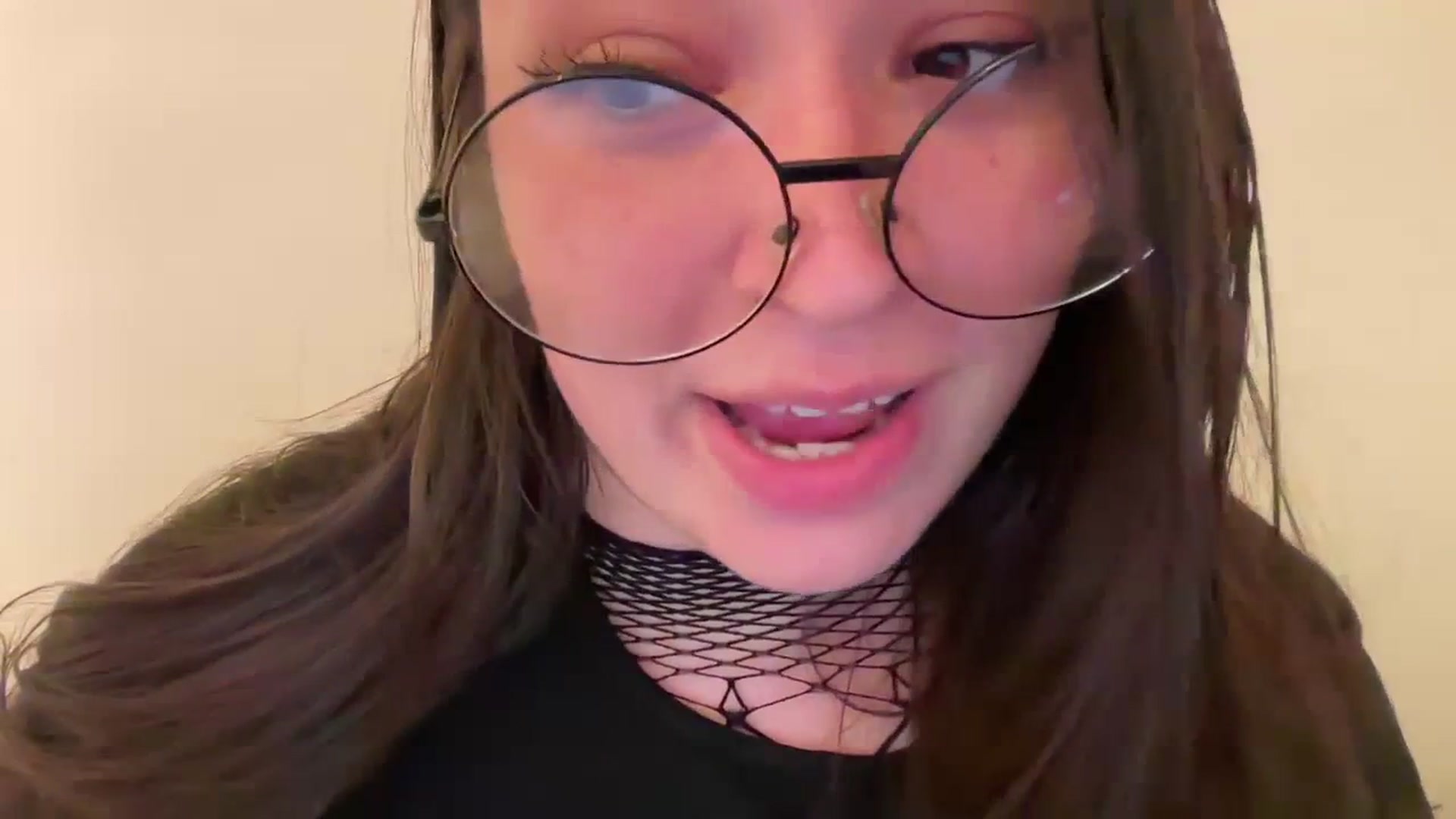 Gallery image thumbnail from Hasymura's myfreecams stream on, 07/02/2023, 20:12 image 18 of 20