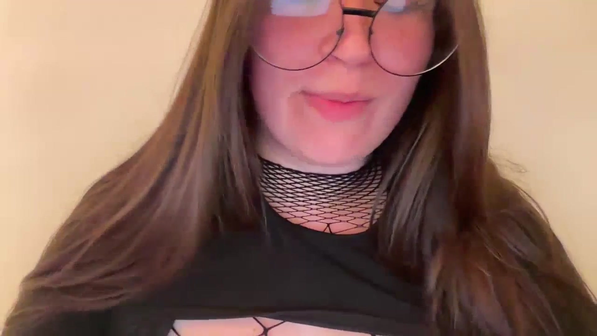 Gallery image thumbnail from Hasymura's myfreecams stream on, 07/07/2023, 23:15 image 14 of 20