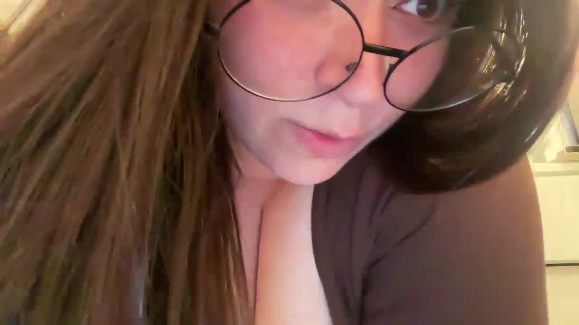 Gallery image thumbnail from Hasymura's myfreecams stream on, 07/11/2023, 22:40 image 18 of 20