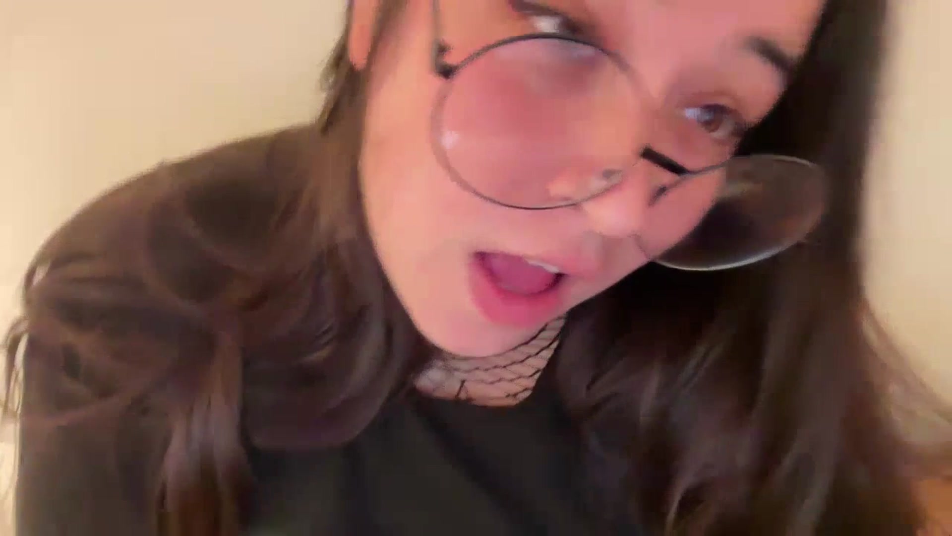 Gallery image thumbnail from Hasymura's myfreecams stream on, 07/14/2023, 22:02 image 16 of 20