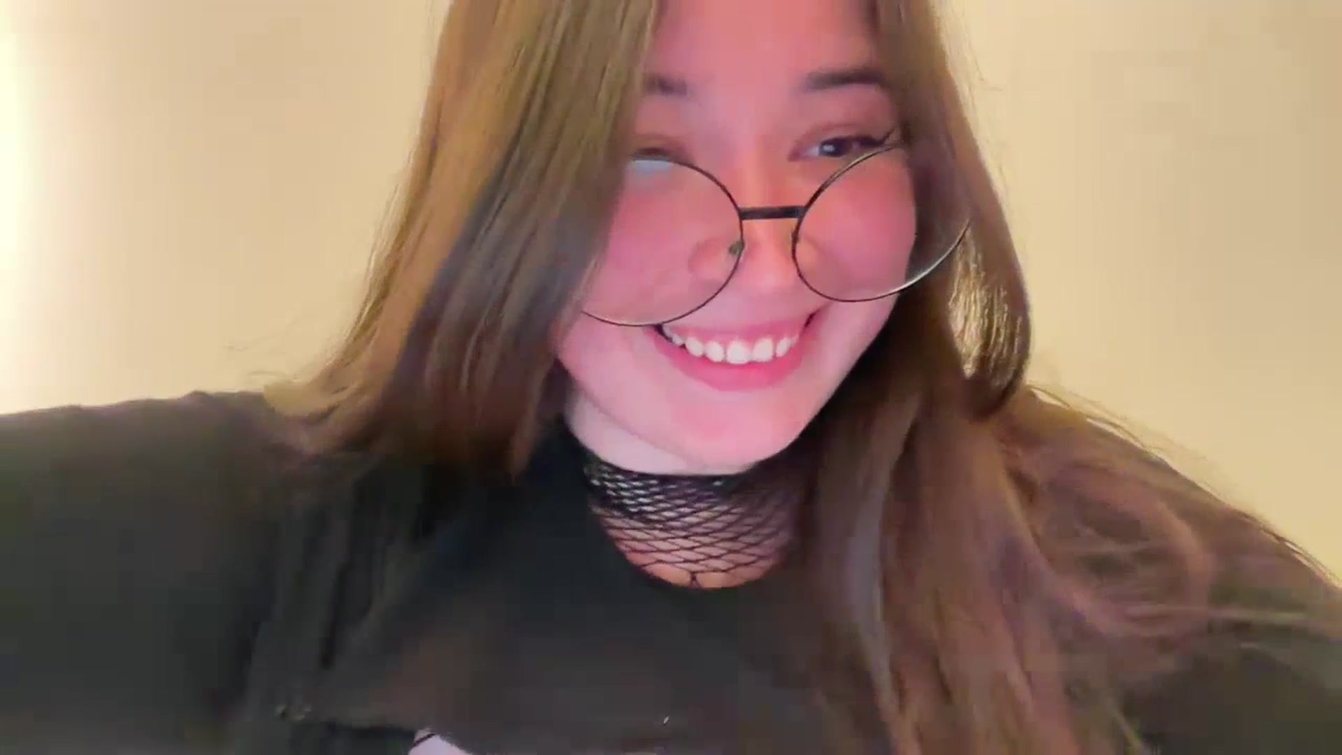 Gallery image thumbnail from Hasymura's myfreecams stream on, 07/14/2023, 22:32 image 19 of 20