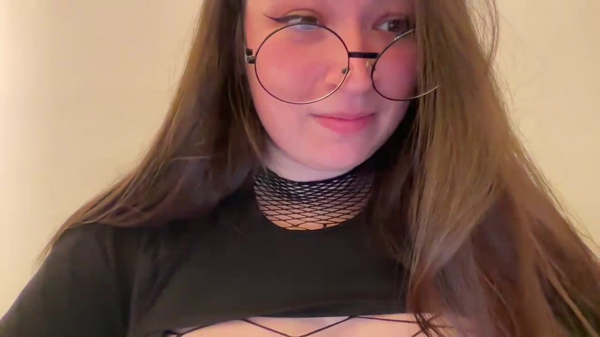 Gallery image thumbnail from Hasymura's myfreecams stream on, 07/14/2023, 22:32 image 10 of 20