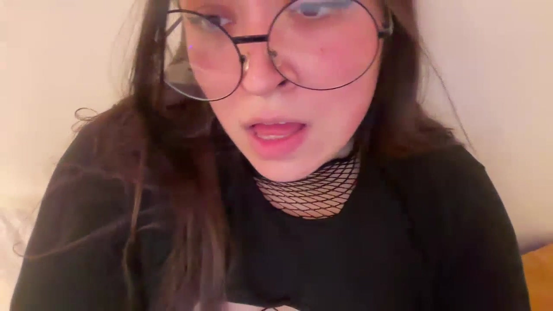 Gallery image thumbnail from Hasymura's myfreecams stream on, 07/14/2023, 23:02 image 12 of 20