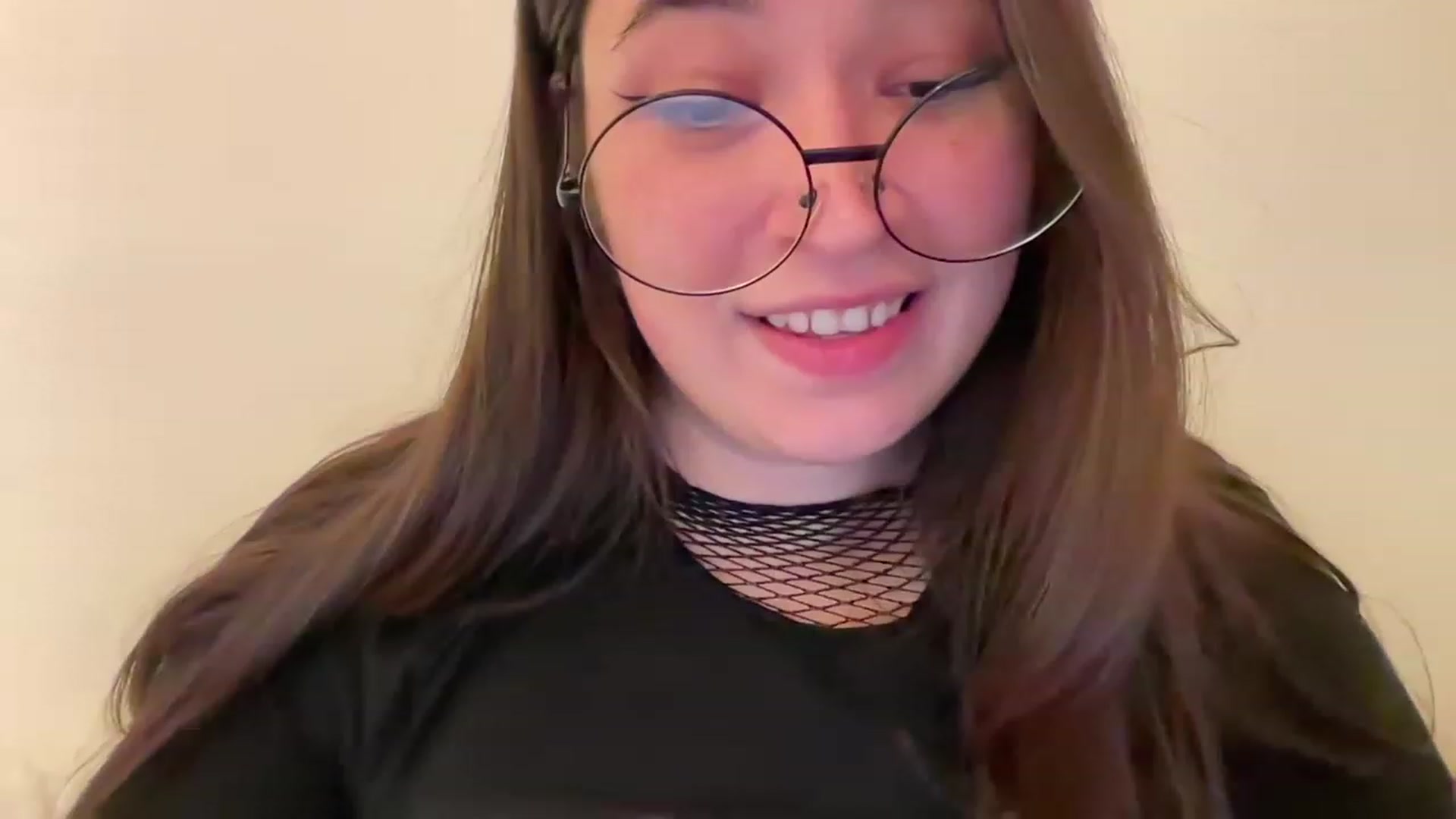 Gallery image thumbnail from Hasymura's myfreecams stream on, 07/15/2023, 01:04 image 4 of 20