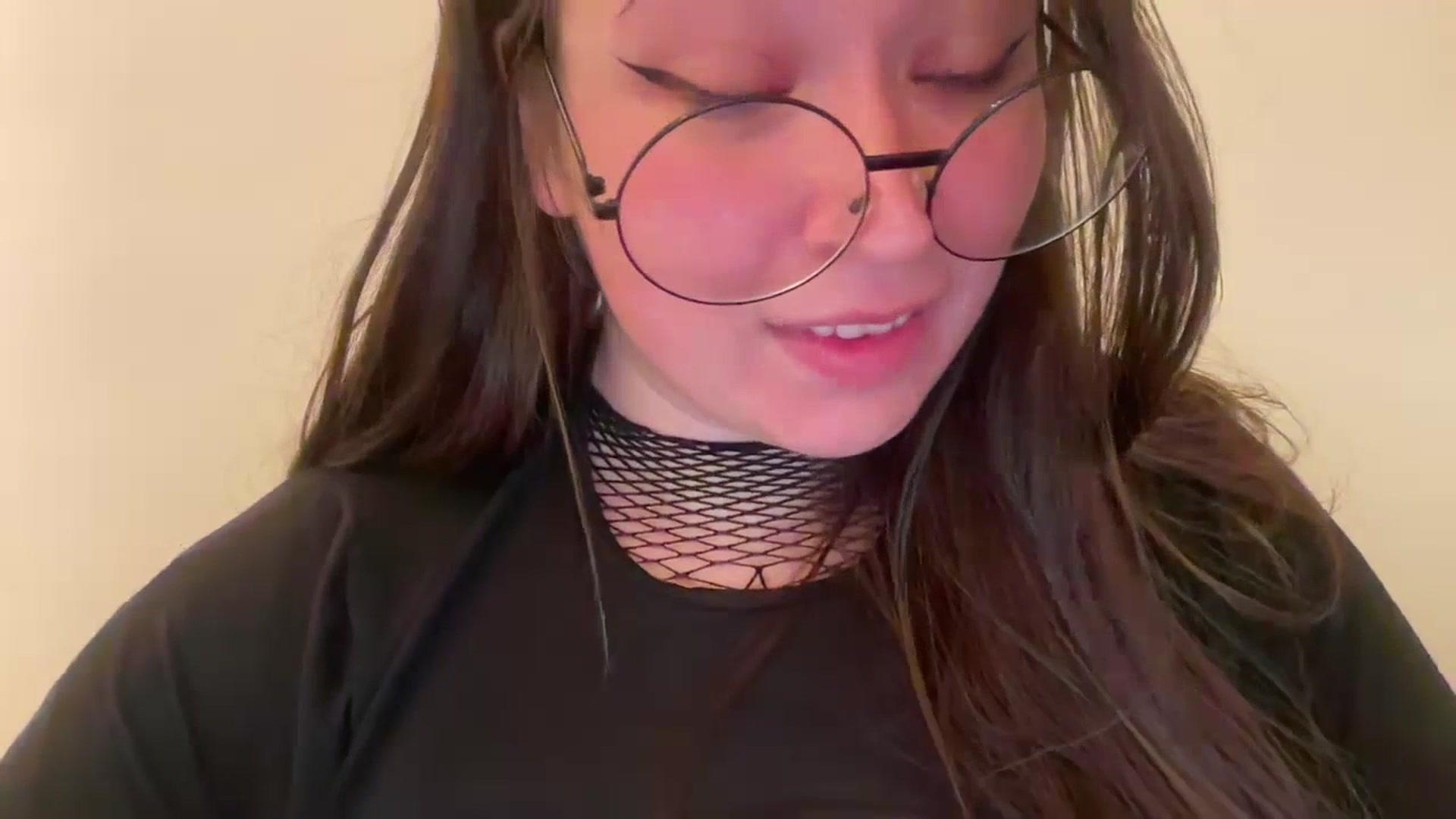 Gallery image thumbnail from Hasymura's myfreecams stream on, 07/16/2023, 24:05 image 18 of 20