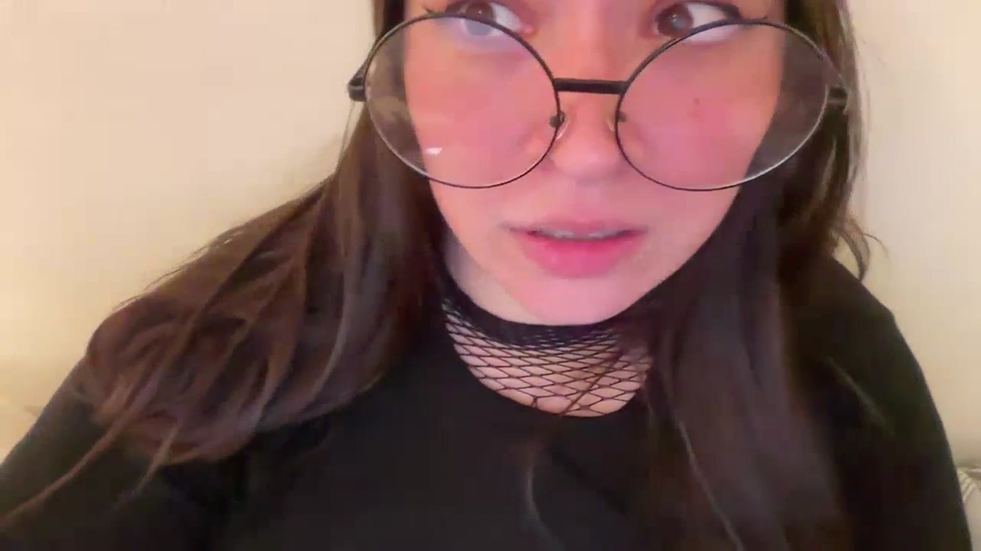 Gallery image thumbnail from Hasymura's myfreecams stream on, 07/16/2023, 01:07 image 7 of 20