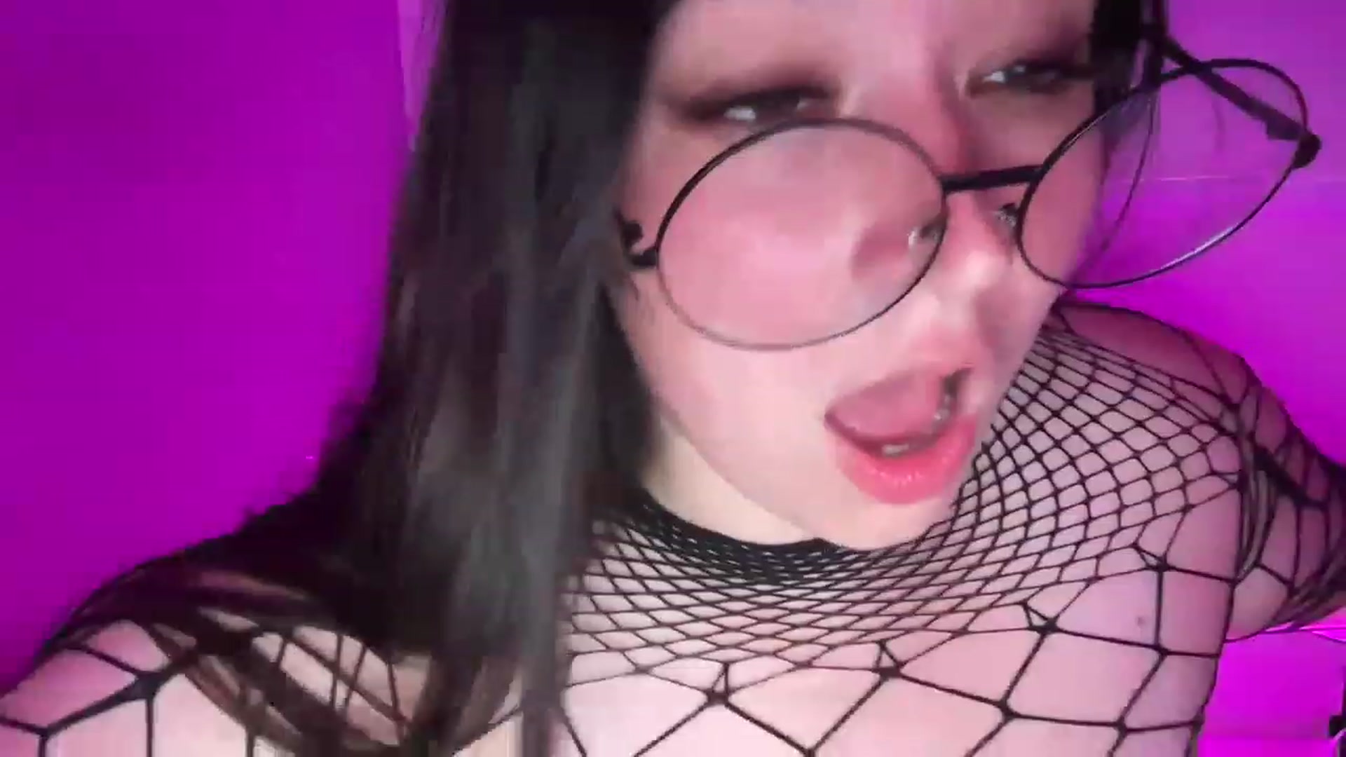 Gallery image thumbnail from Hasymura's myfreecams stream on, 08/02/2023, 21:16 image 17 of 20