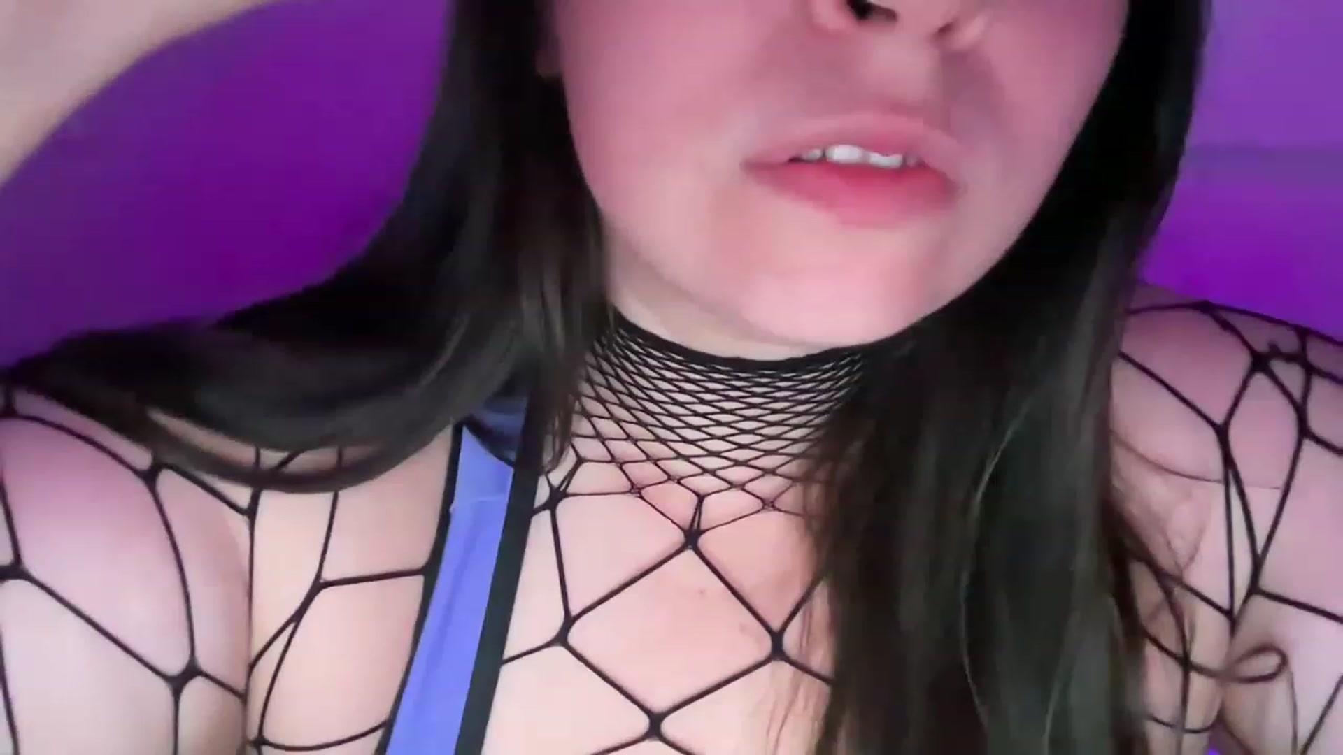 Gallery image thumbnail from Hasymura's myfreecams stream on, 08/08/2023, 22:29 image 5 of 20