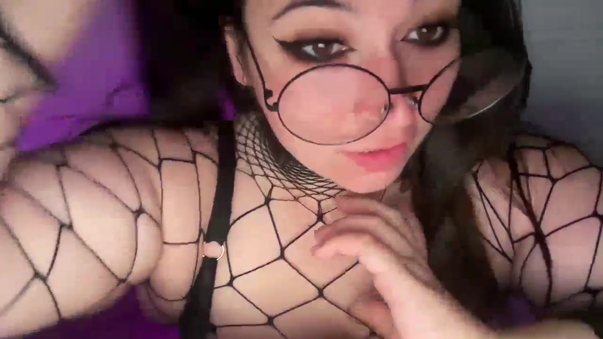 Gallery image thumbnail from Hasymura's myfreecams stream on, 08/09/2023, 22:37 image 2 of 20