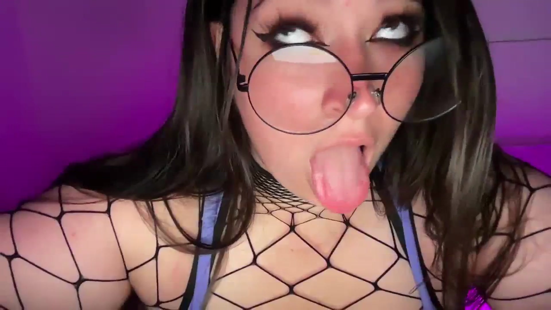 Gallery image thumbnail from Hasymura's myfreecams stream on, 08/10/2023, 24:16 image 8 of 20
