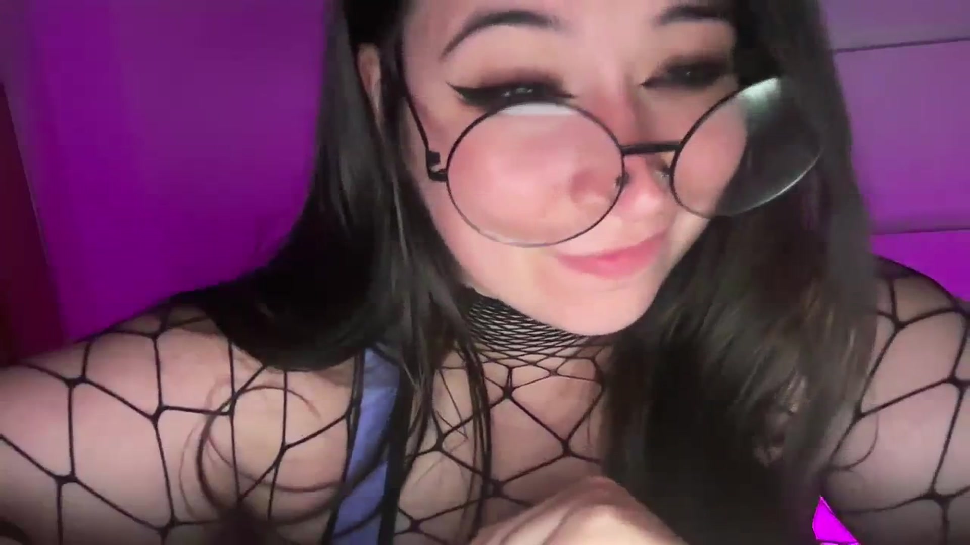 Gallery image thumbnail from Hasymura's myfreecams stream on, 08/10/2023, 02:30 image 17 of 20