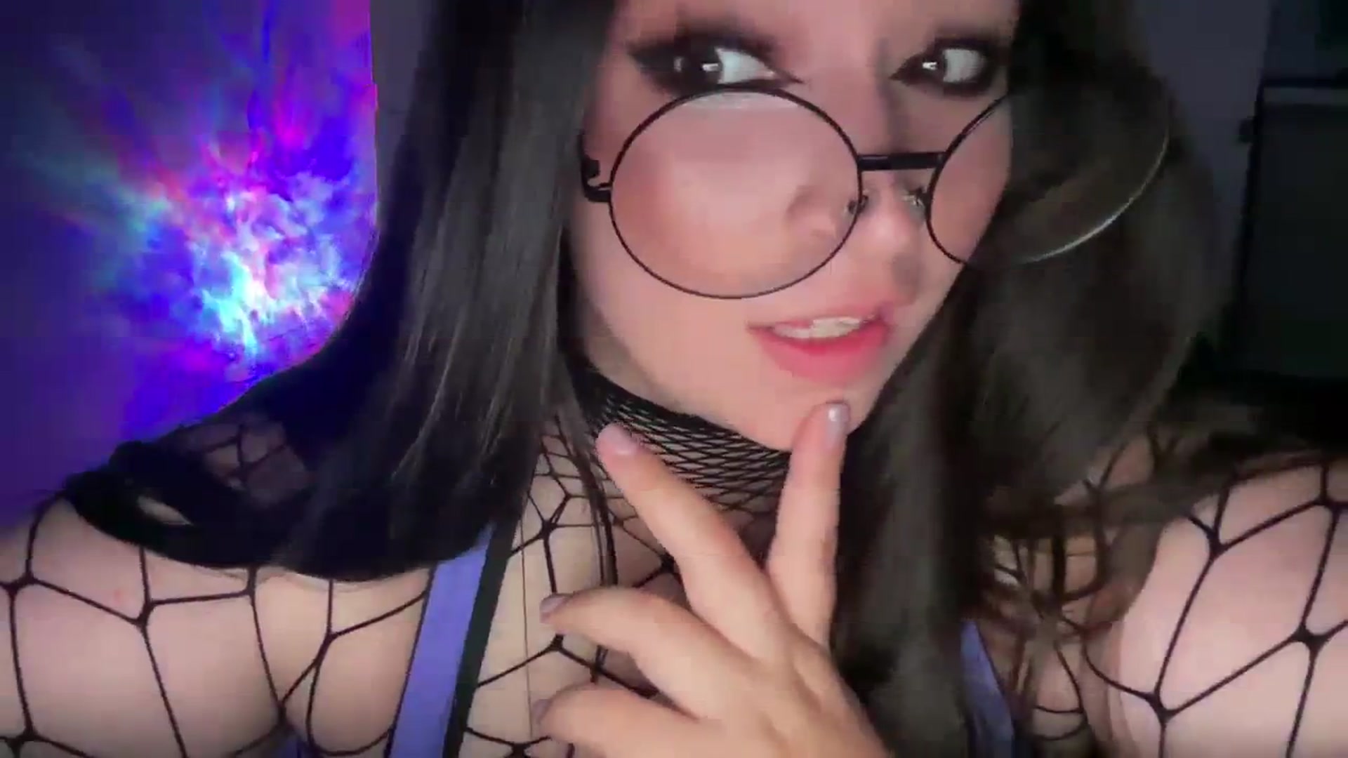 Gallery image thumbnail from Hasymura's myfreecams stream on, 08/11/2023, 20:44 image 15 of 20