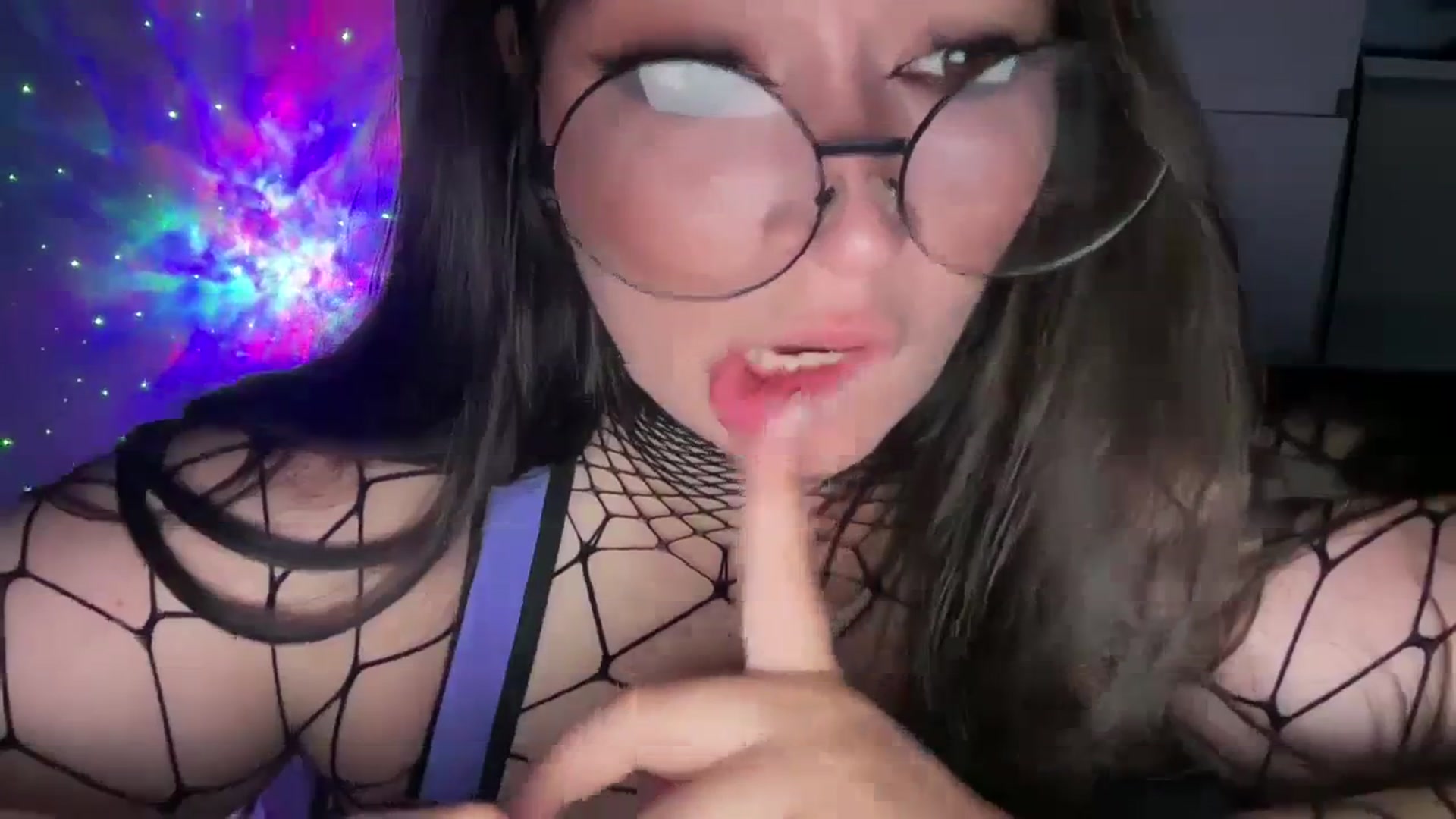 Gallery image thumbnail from Hasymura's myfreecams stream on, 08/11/2023, 20:44 image 17 of 20