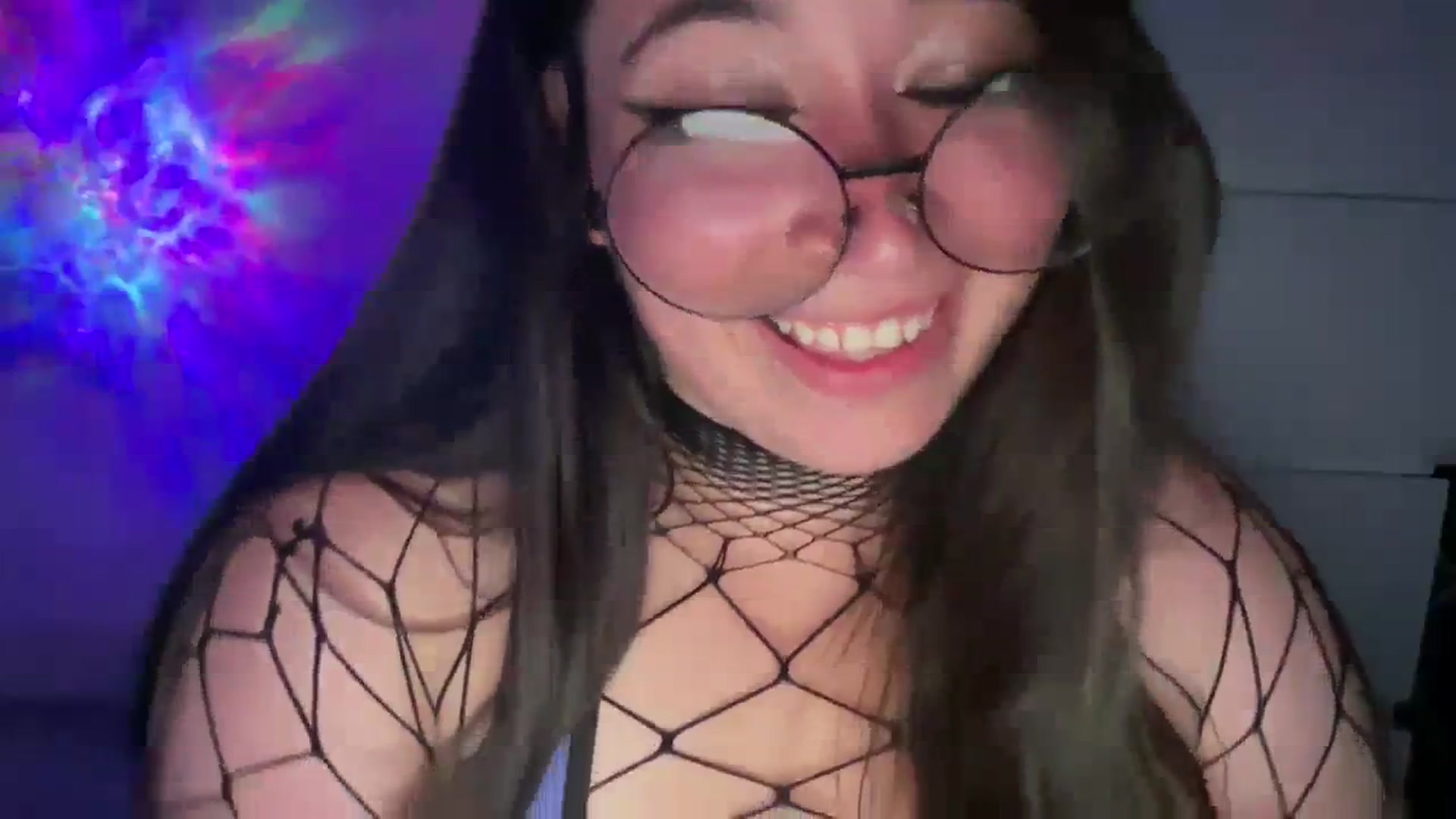Gallery image thumbnail from Hasymura's myfreecams stream on, 08/12/2023, 20:43 image 10 of 20