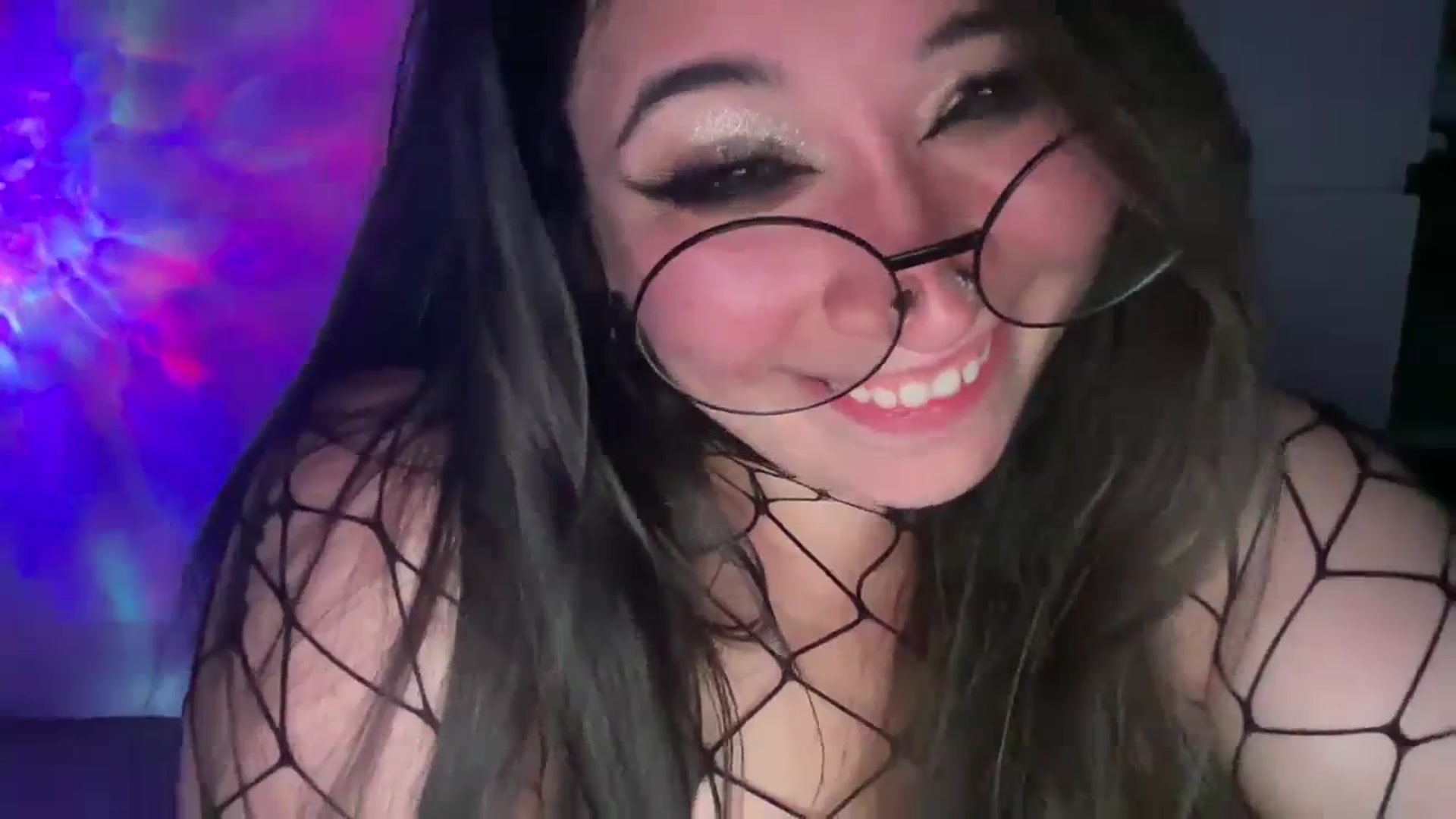 Gallery image thumbnail from Hasymura's myfreecams stream on, 08/23/2023, 24:21 image 13 of 20