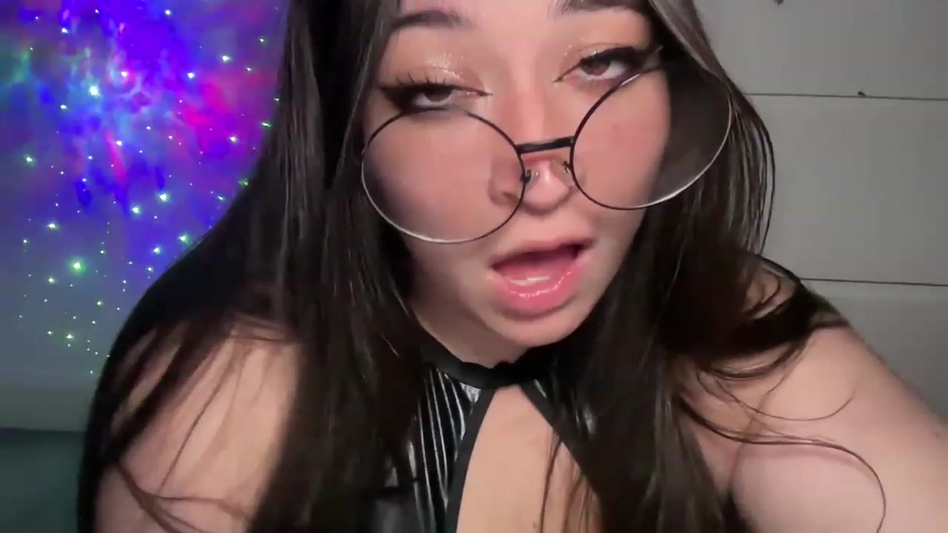 Gallery image thumbnail from Hasymura's myfreecams stream on, 08/28/2023, 01:06 image 10 of 20