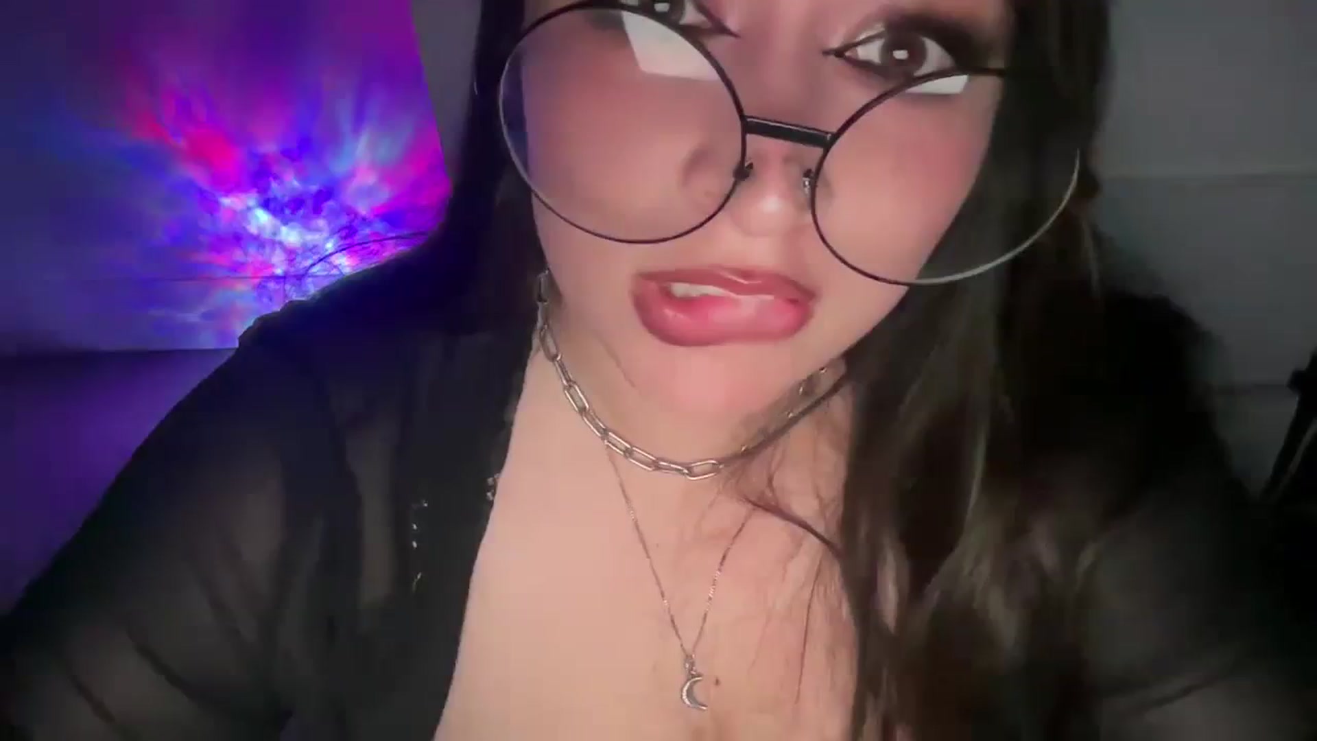 Gallery image thumbnail from Hasymura's myfreecams stream on, 09/07/2023, 19:29 image 18 of 20